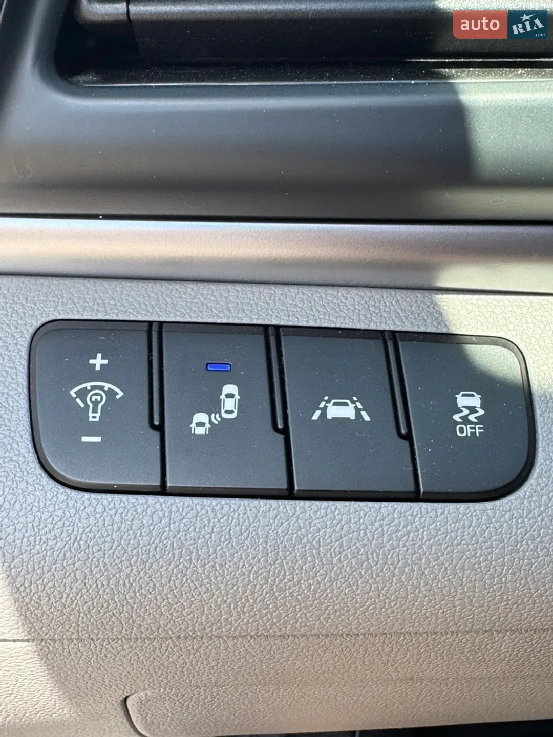 2019 Hyundai Elantra - мініатюра 31