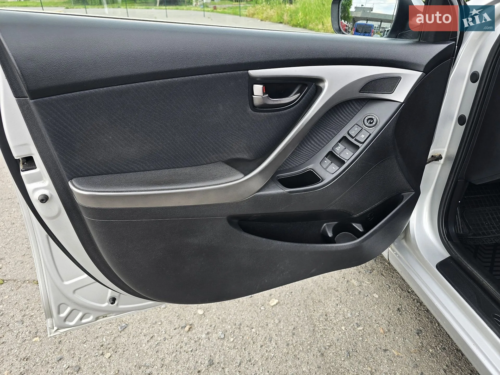2011 Hyundai Elantra - мініатюра 19