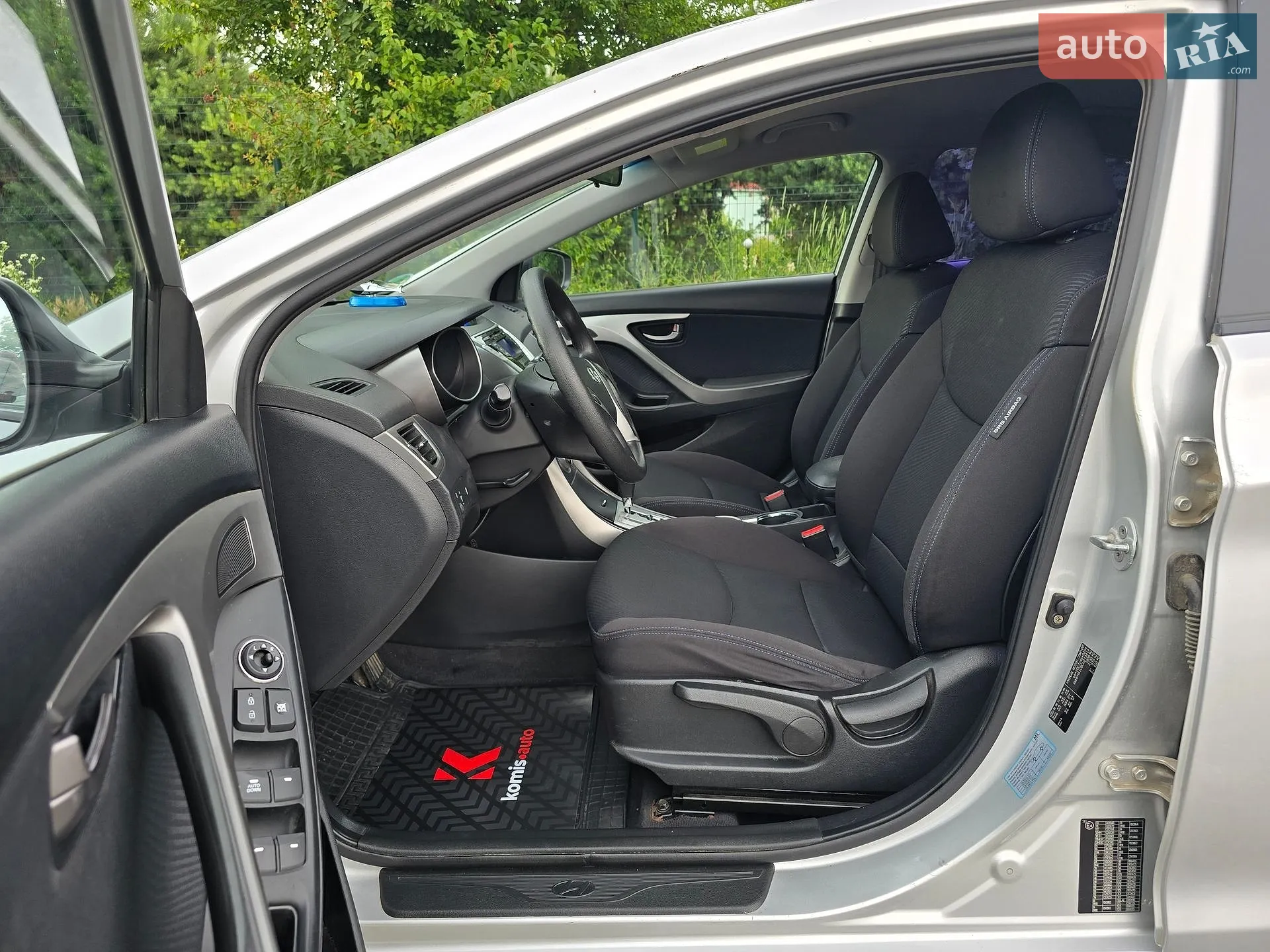 2011 Hyundai Elantra - мініатюра 21