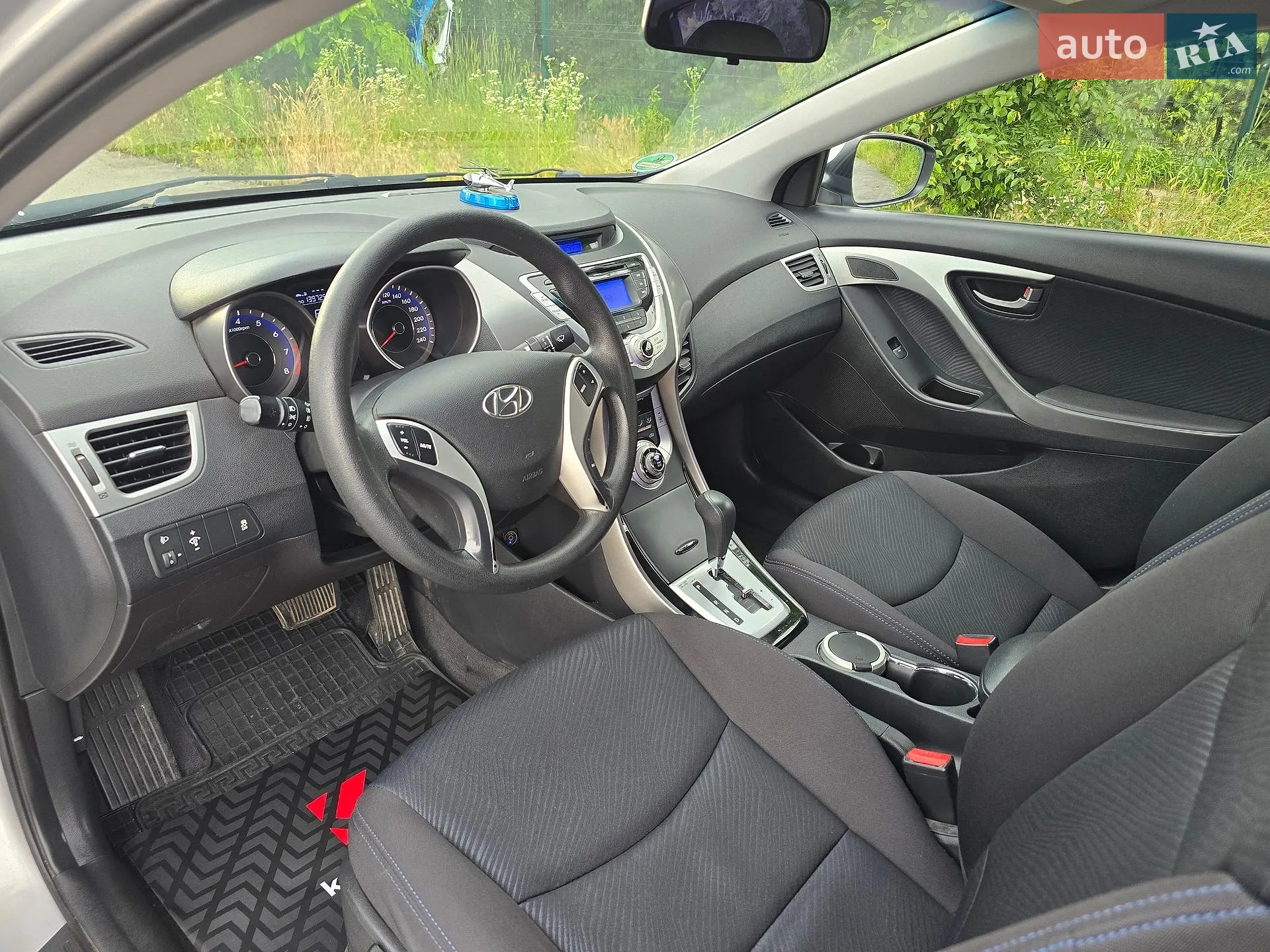 2011 Hyundai Elantra - мініатюра 22