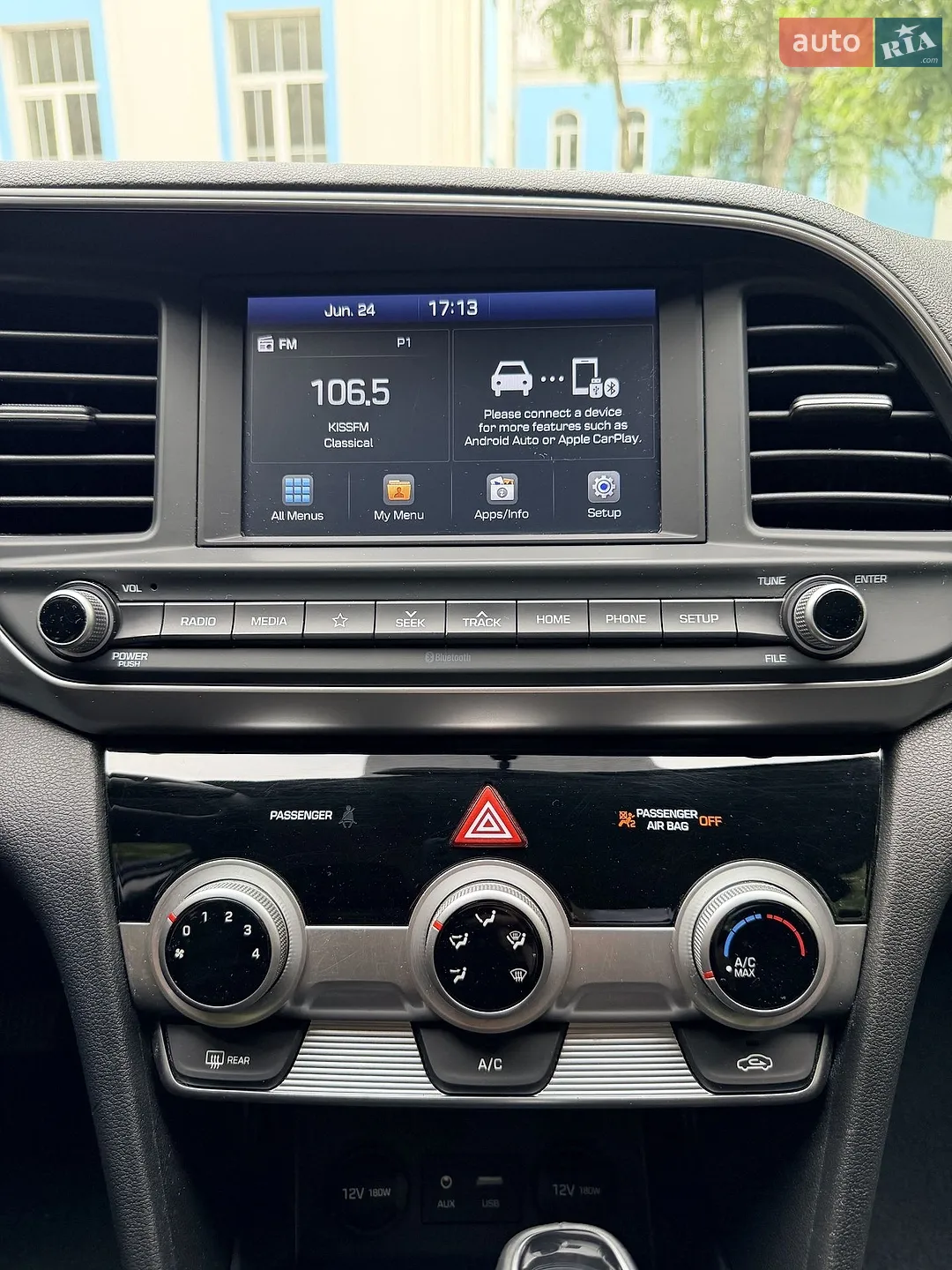 2018 Hyundai Elantra - мініатюра 19