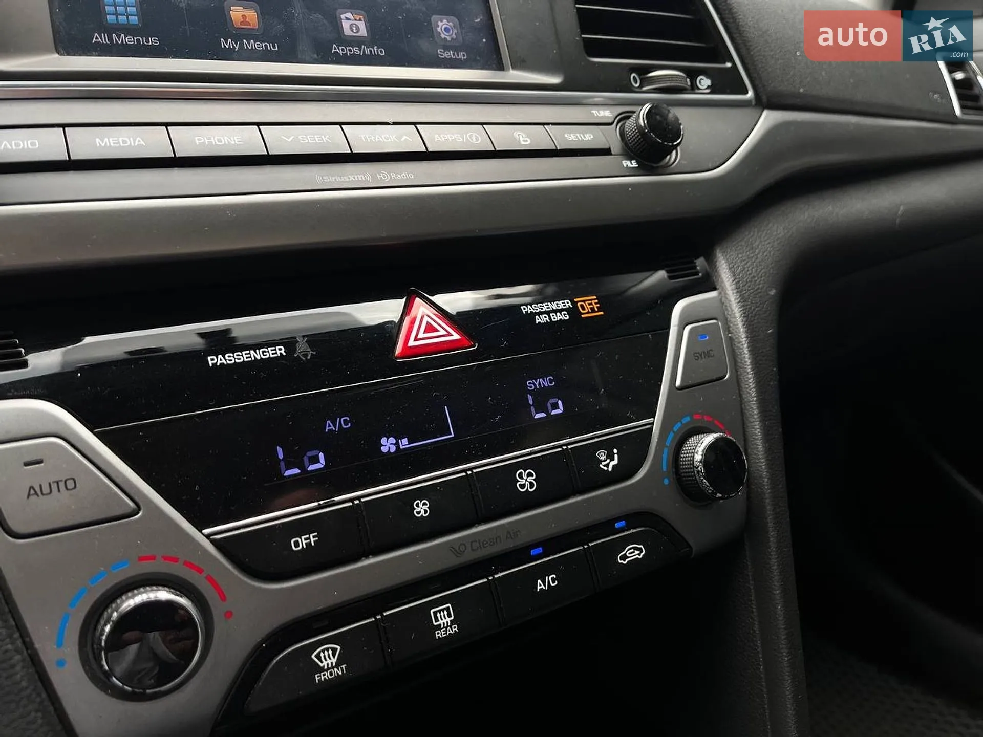 2016 Hyundai Elantra - мініатюра 27