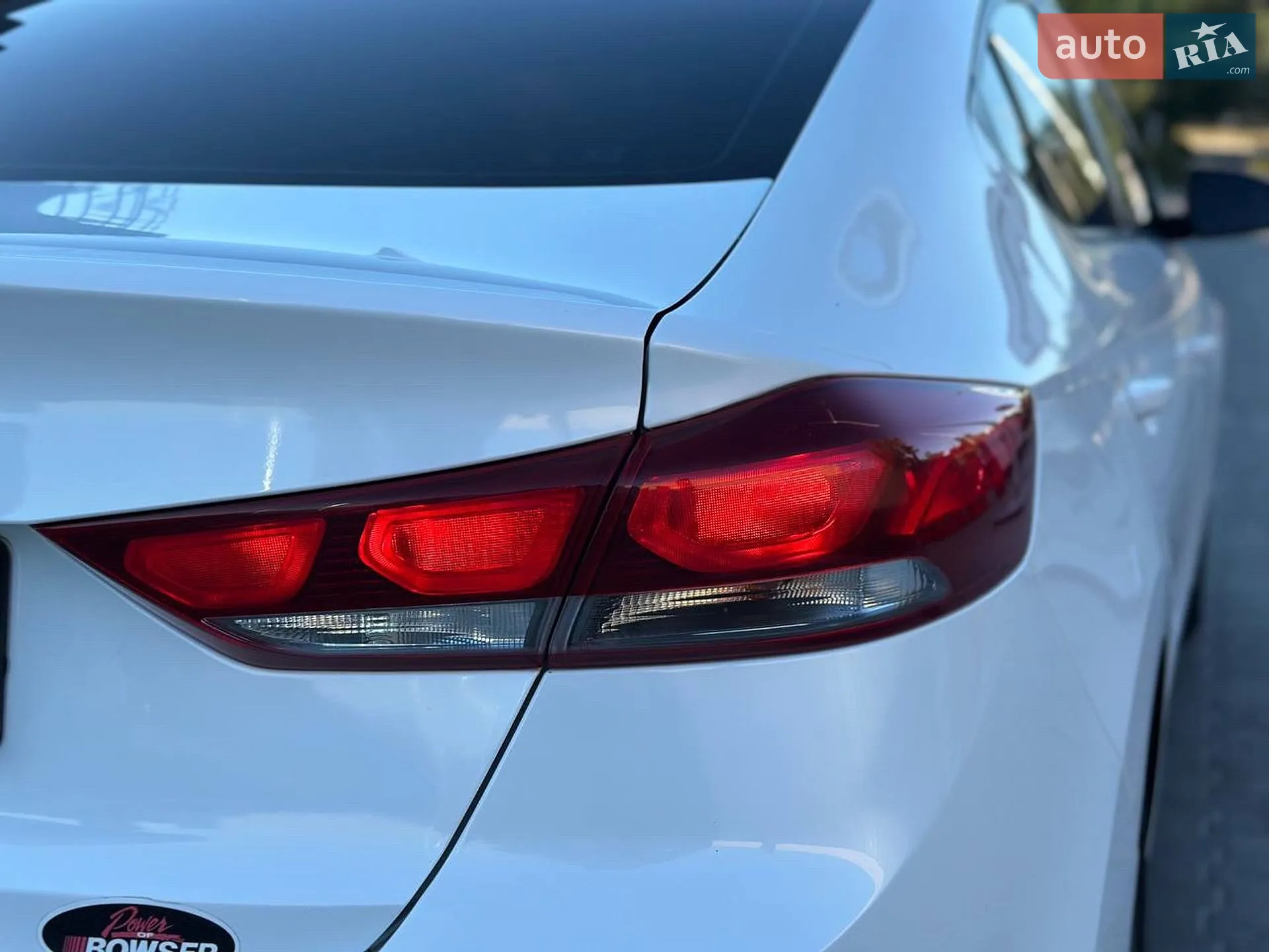2017 Hyundai Elantra - мініатюра 32