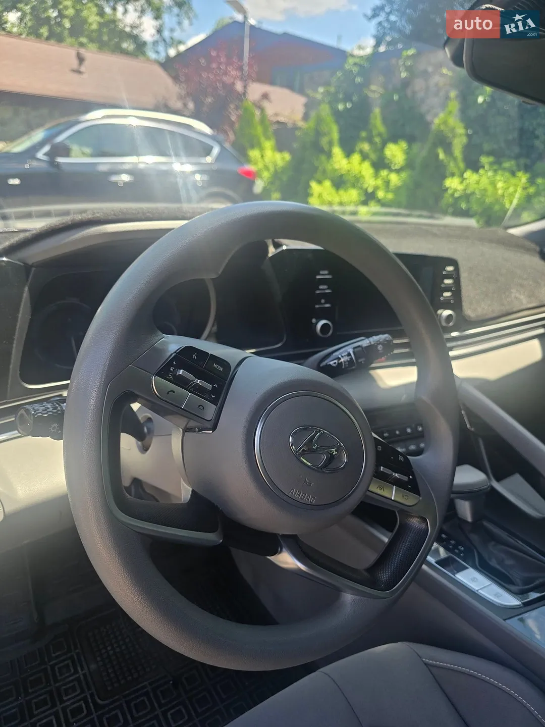 Hyundai Elantra 2023 VIN KMHLM4AJ7PU077401 фото оголошення 4 з 5