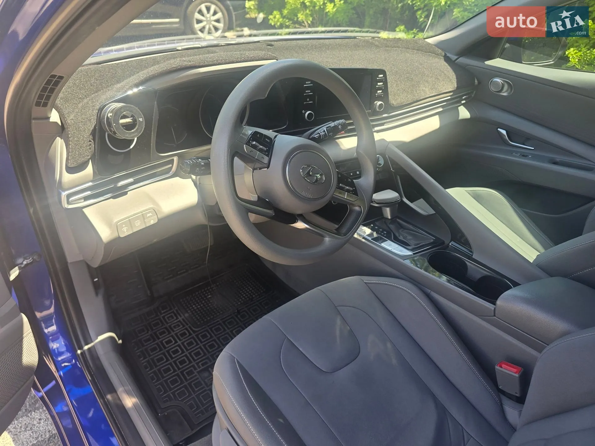 Hyundai Elantra 2023 VIN KMHLM4AJ7PU077401 фото оголошення 3 з 5