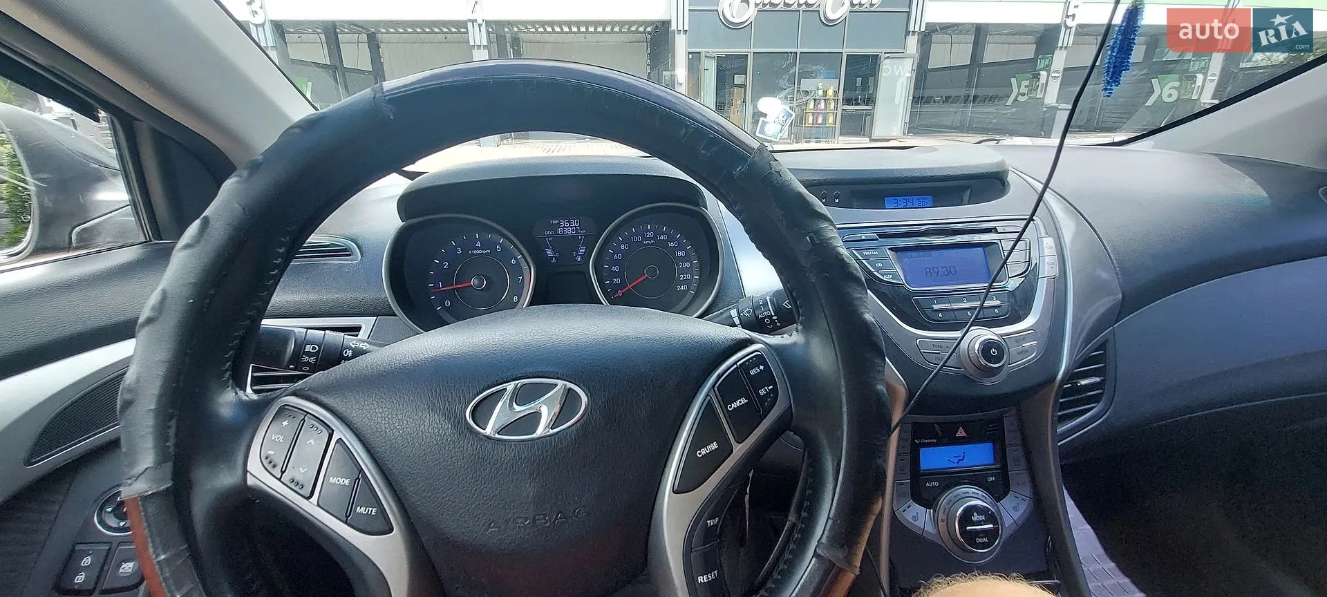 2013 Hyundai Elantra - мініатюра 24