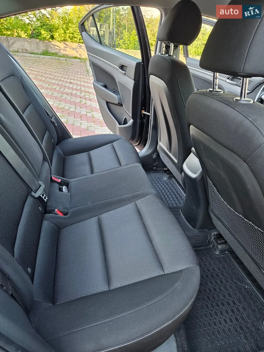 2018 Hyundai Elantra - мініатюра 20