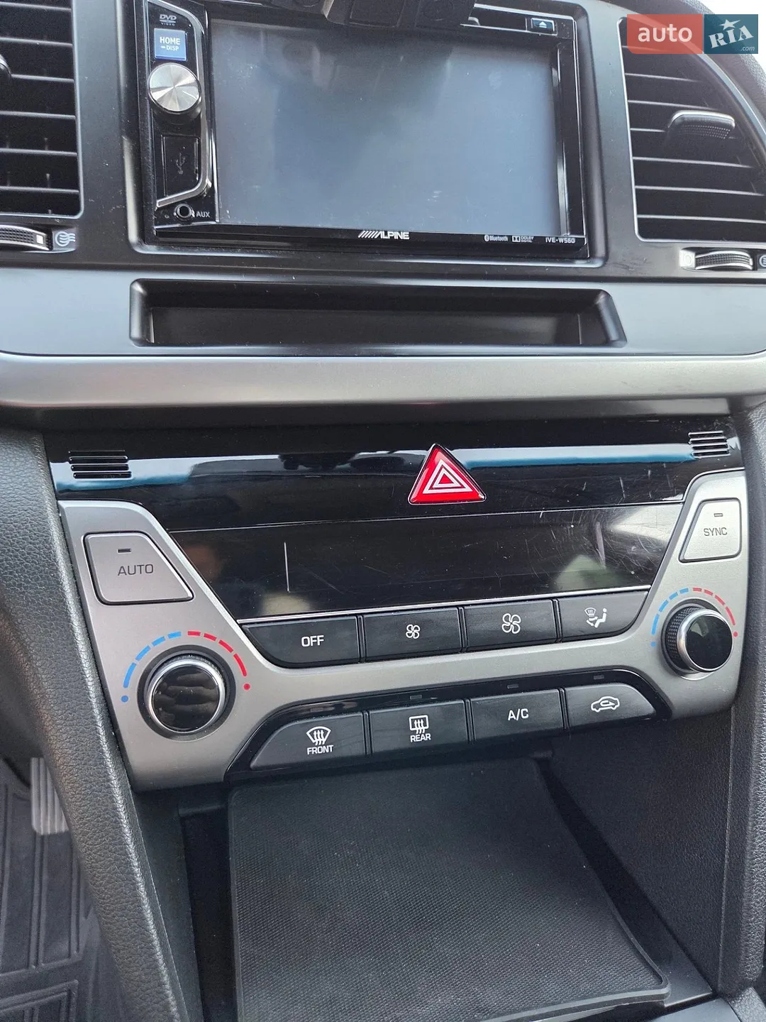2018 Hyundai Elantra - мініатюра 24