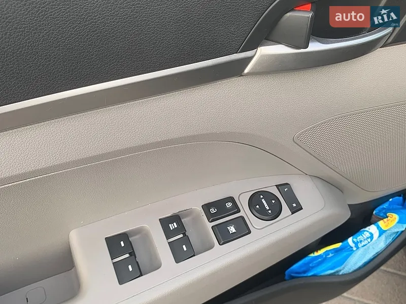 Hyundai Elantra 2019 VIN 5NPD74LF8KH497549 фото оголошення 14 з 73