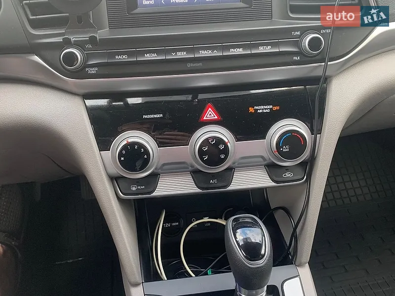 Hyundai Elantra 2019 VIN 5NPD74LF8KH497549 фото оголошення 11 з 73