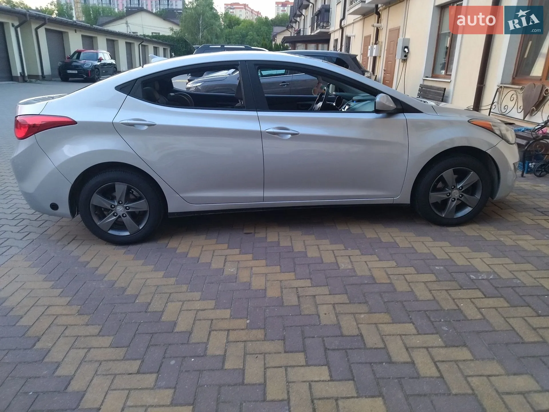 2013 Hyundai Elantra - мініатюра 5