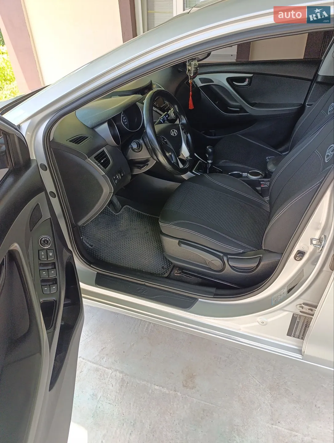 2011 Hyundai Elantra - мініатюра 10