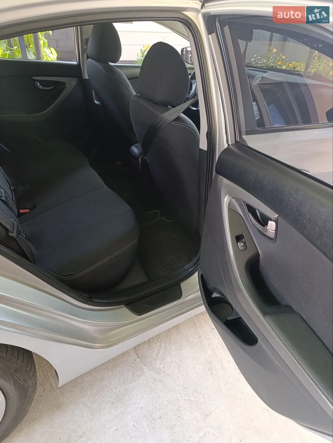 2011 Hyundai Elantra - мініатюра 14
