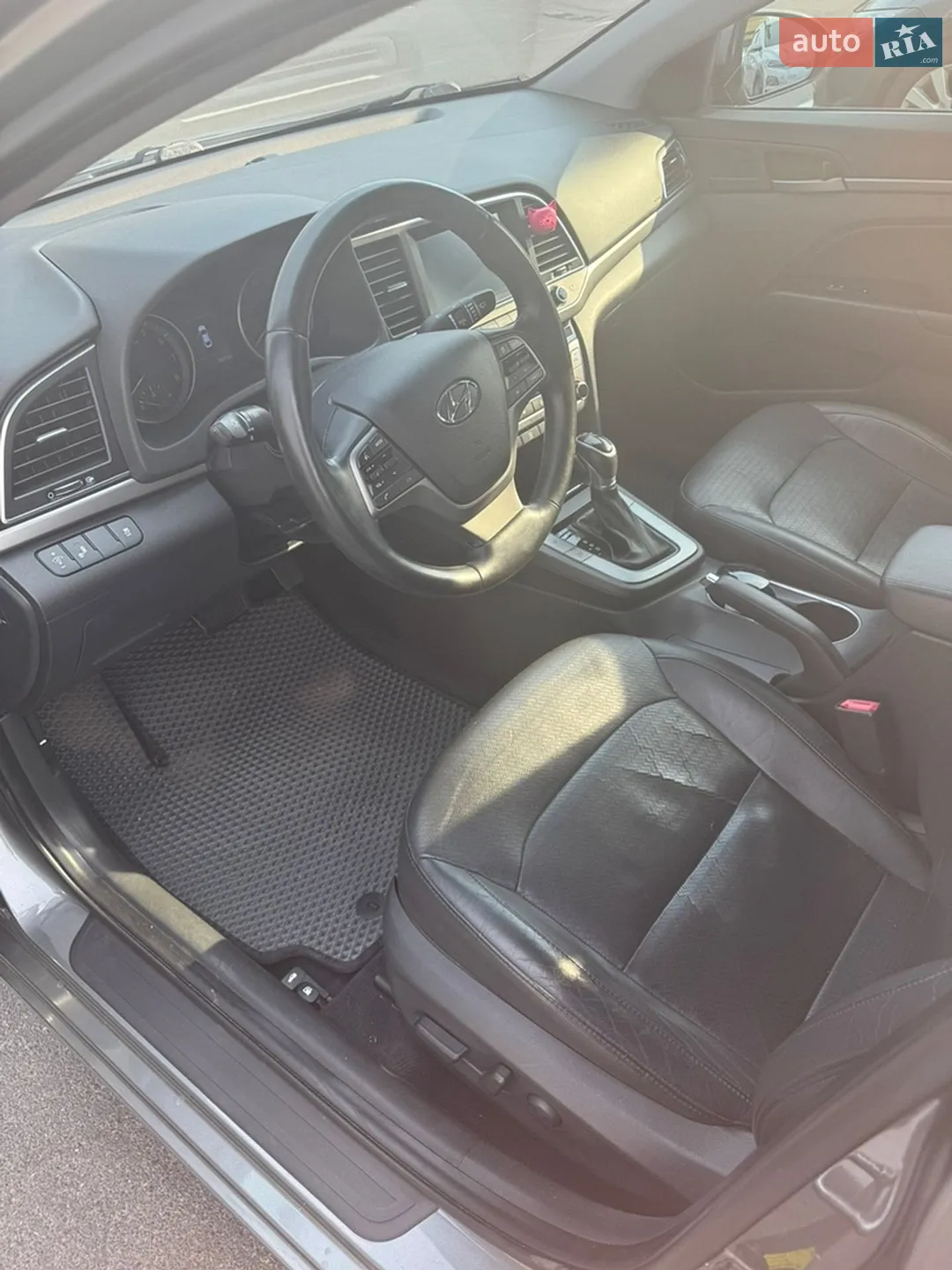 2016 Hyundai Elantra - мініатюра 9