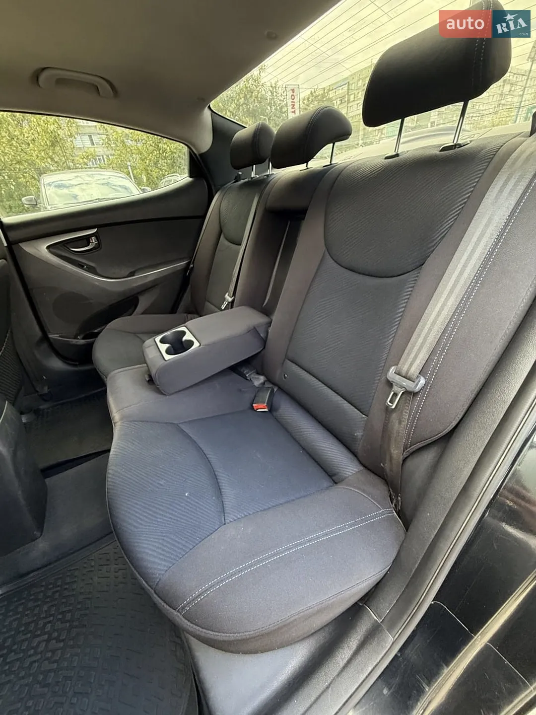 2013 Hyundai Elantra - мініатюра 18