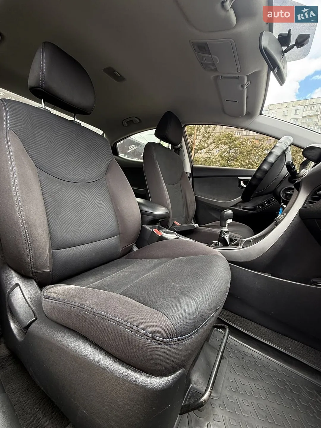 2013 Hyundai Elantra - мініатюра 26