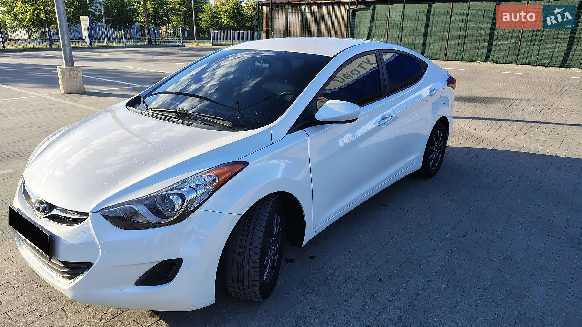 2013 Hyundai Elantra - мініатюра 16