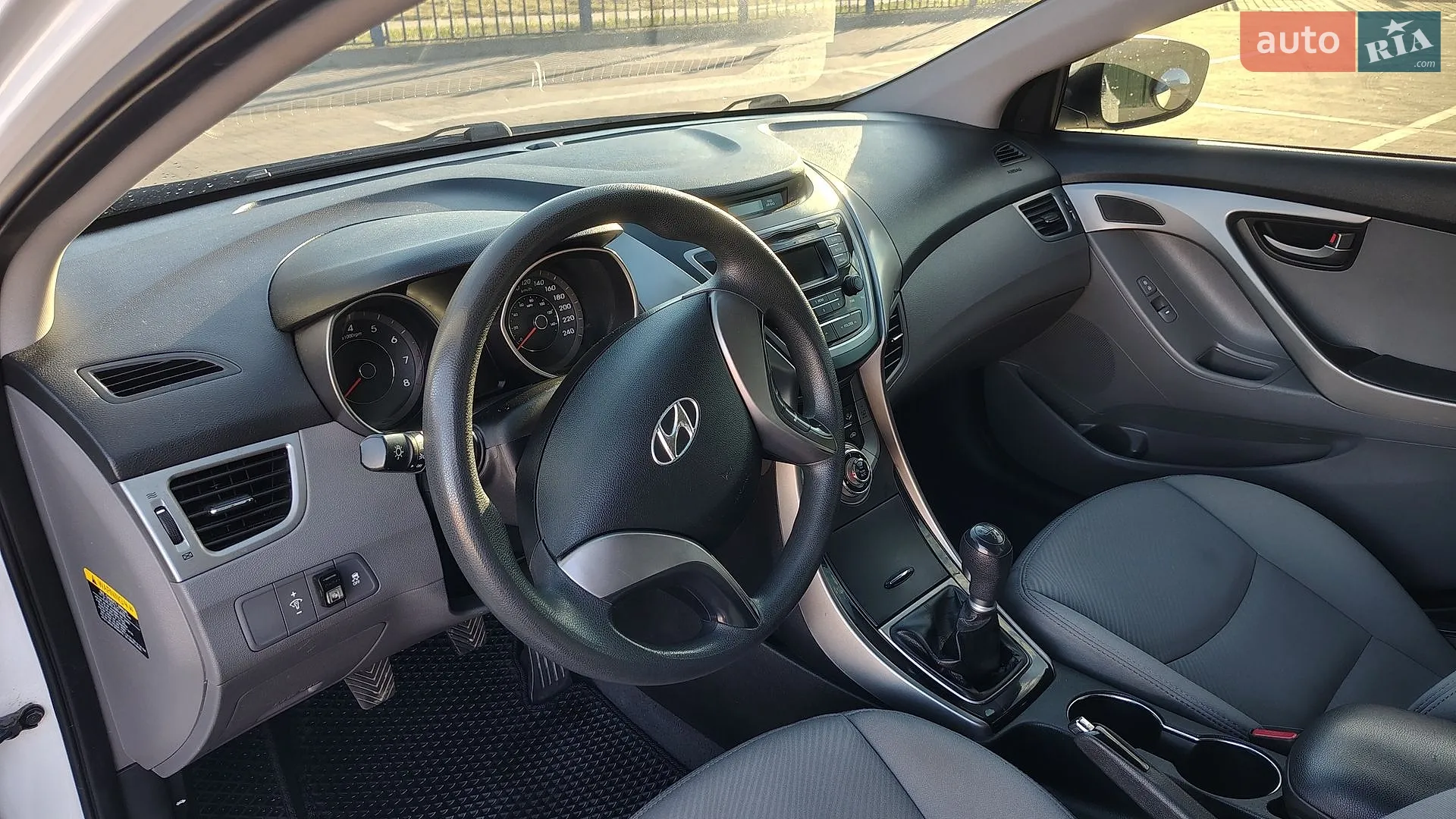 2013 Hyundai Elantra - мініатюра 21