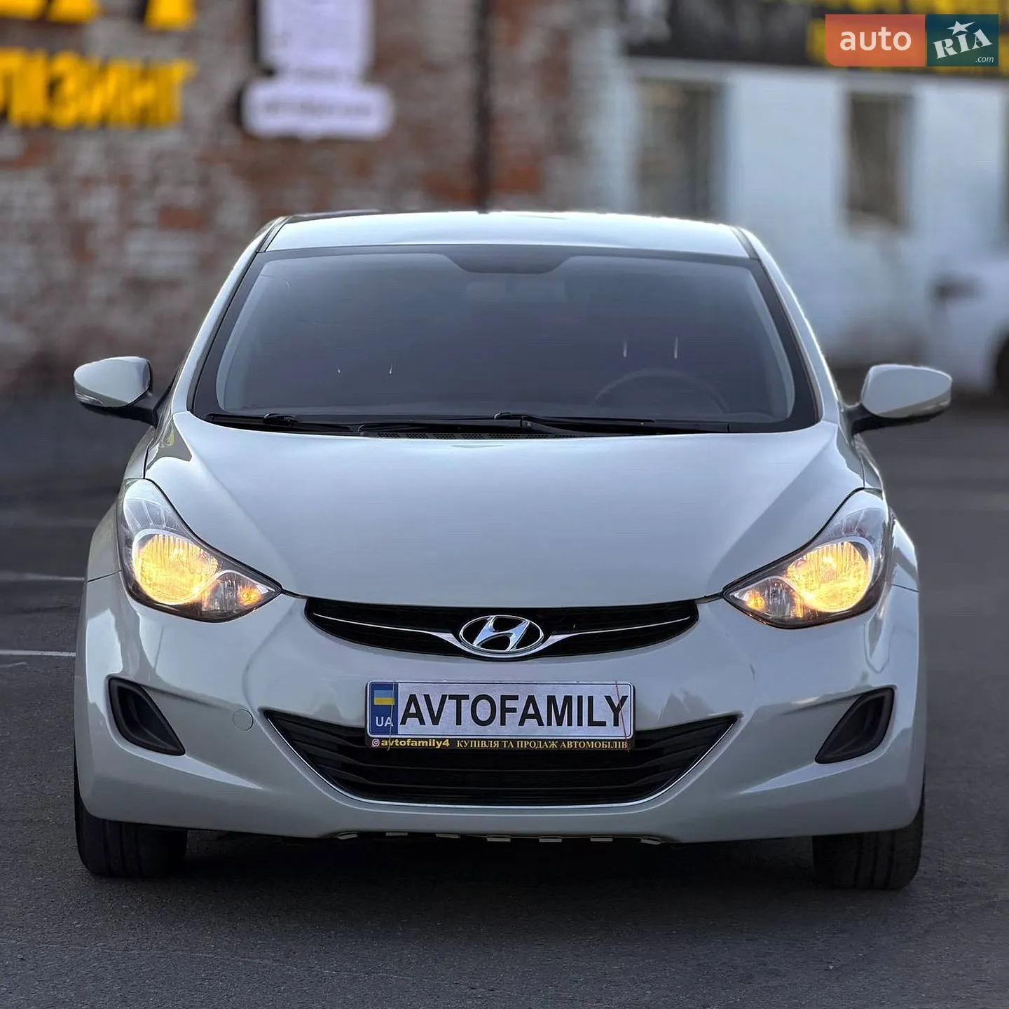 2011 Hyundai Elantra - мініатюра 2