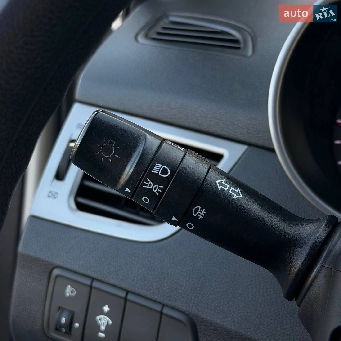 2011 Hyundai Elantra - мініатюра 14