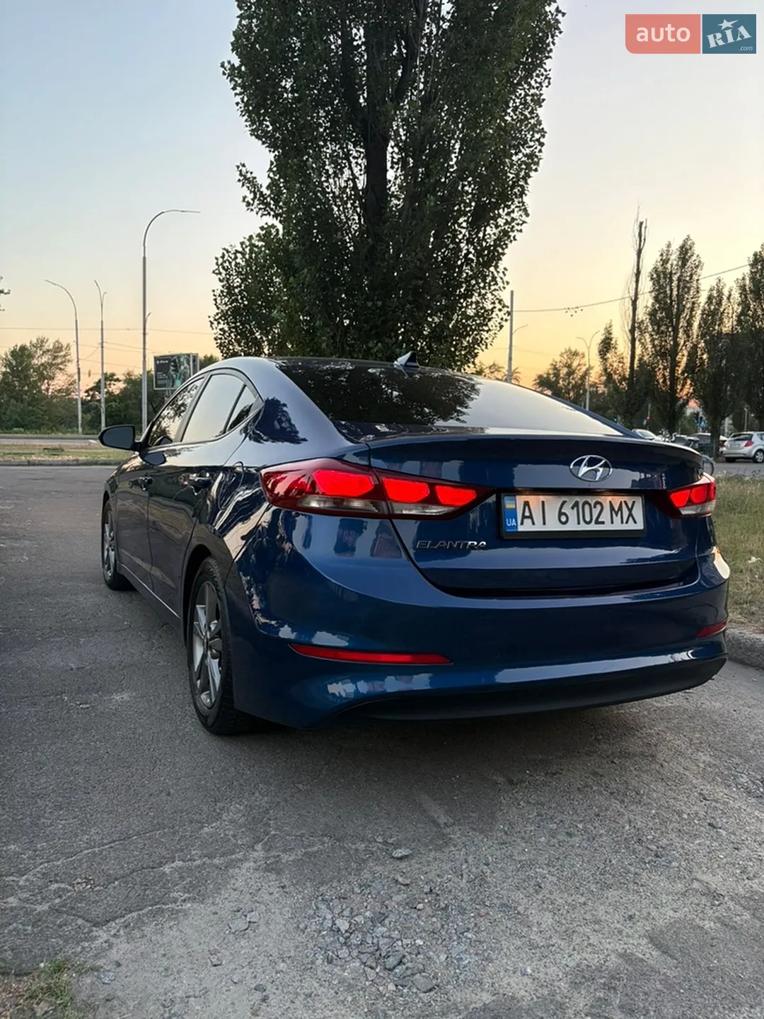 2017 Hyundai Elantra - фото 1