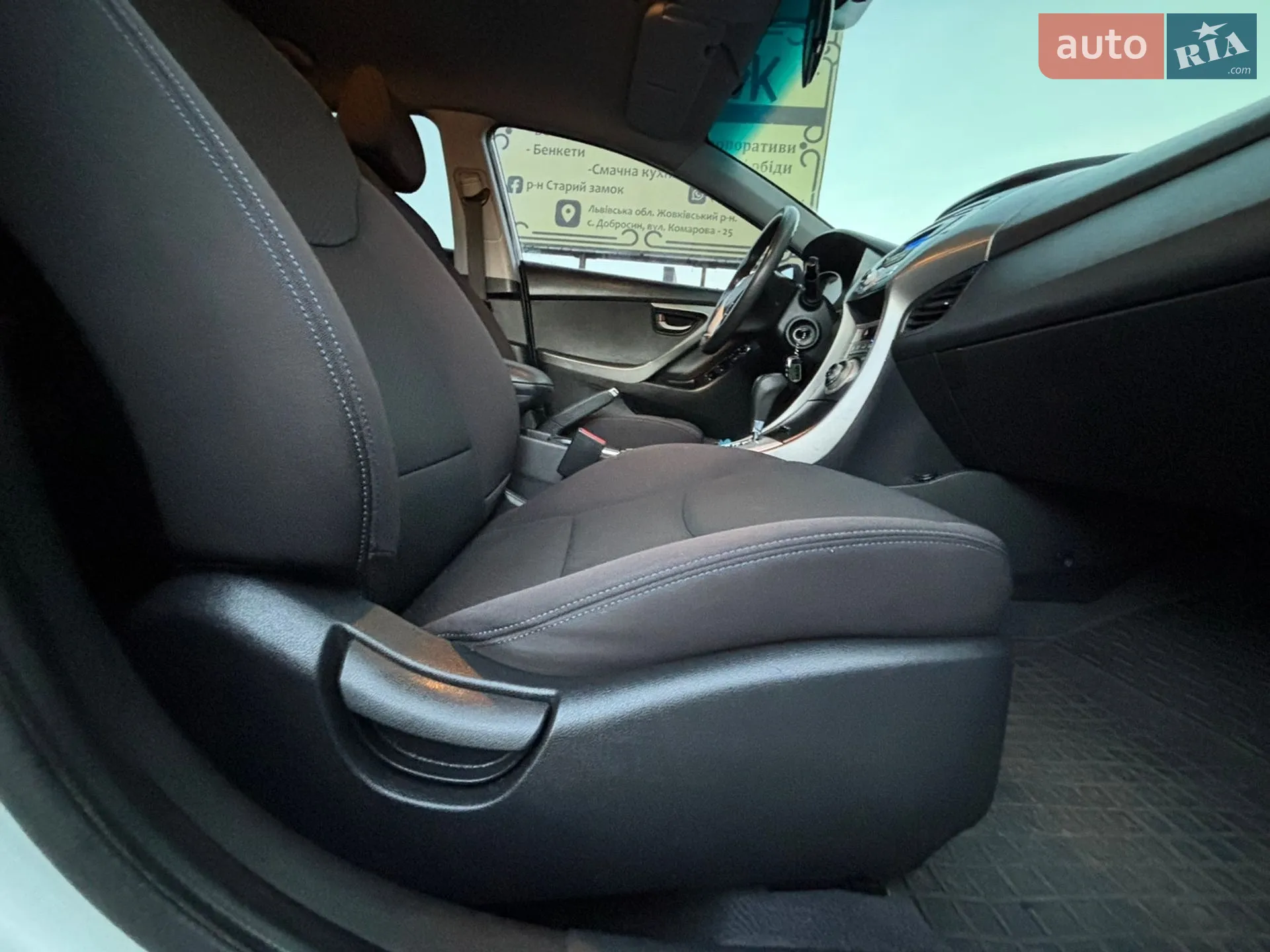 2011 Hyundai Elantra - мініатюра 19