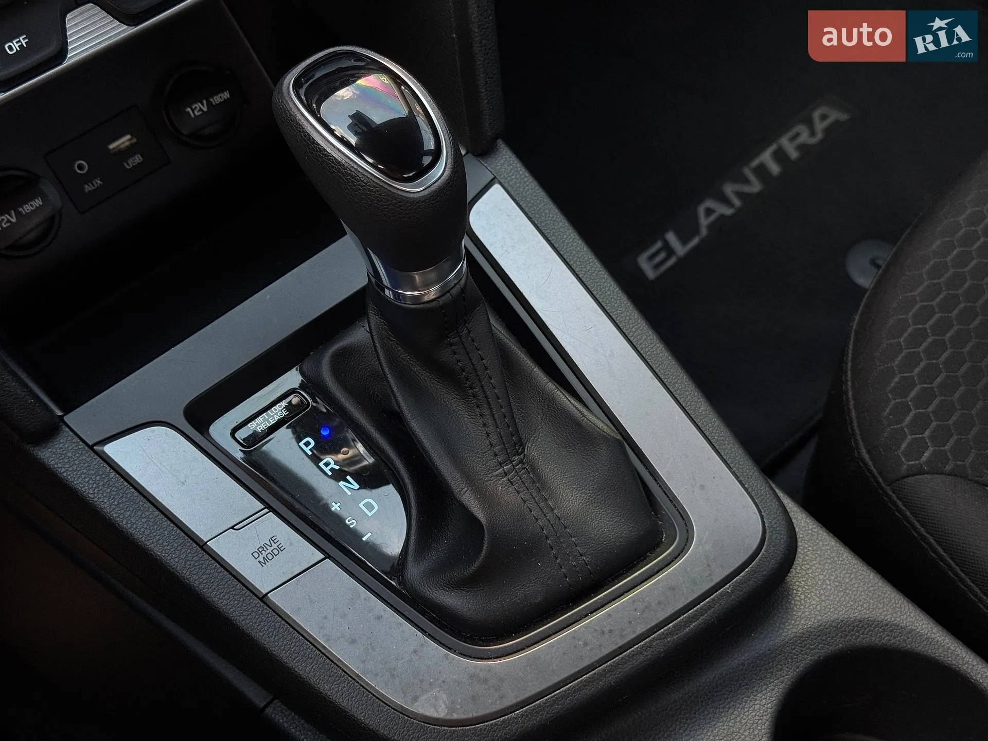 2019 Hyundai Elantra - мініатюра 29