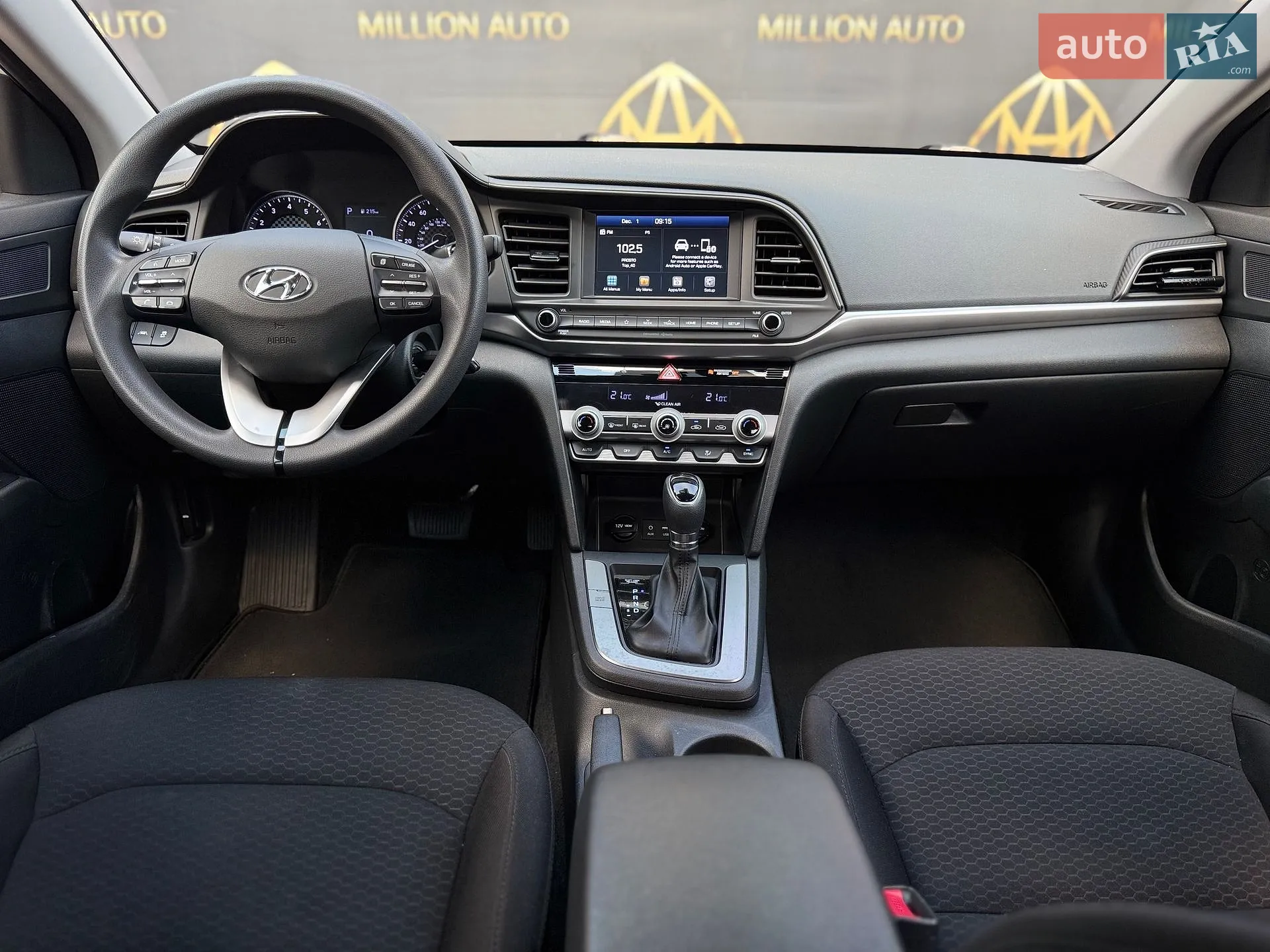 2019 Hyundai Elantra - мініатюра 19