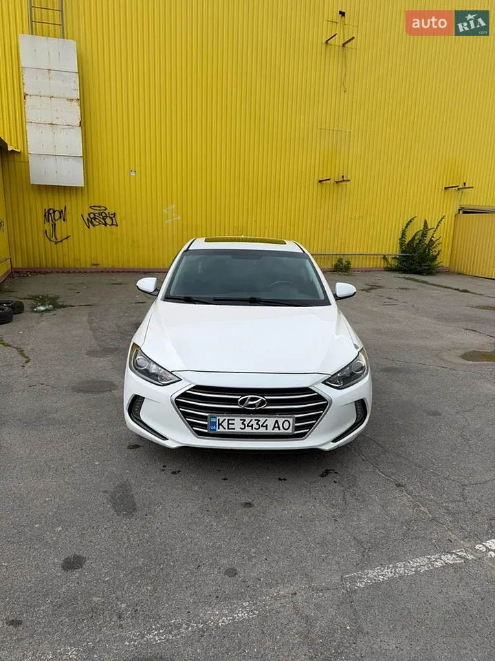 2017 Hyundai Elantra - мініатюра 18