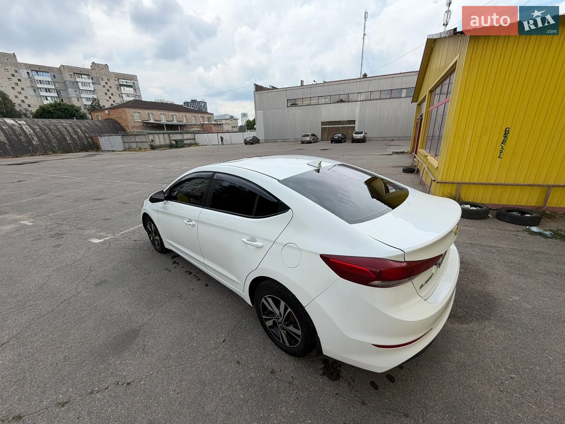2016 Hyundai Elantra - мініатюра 4