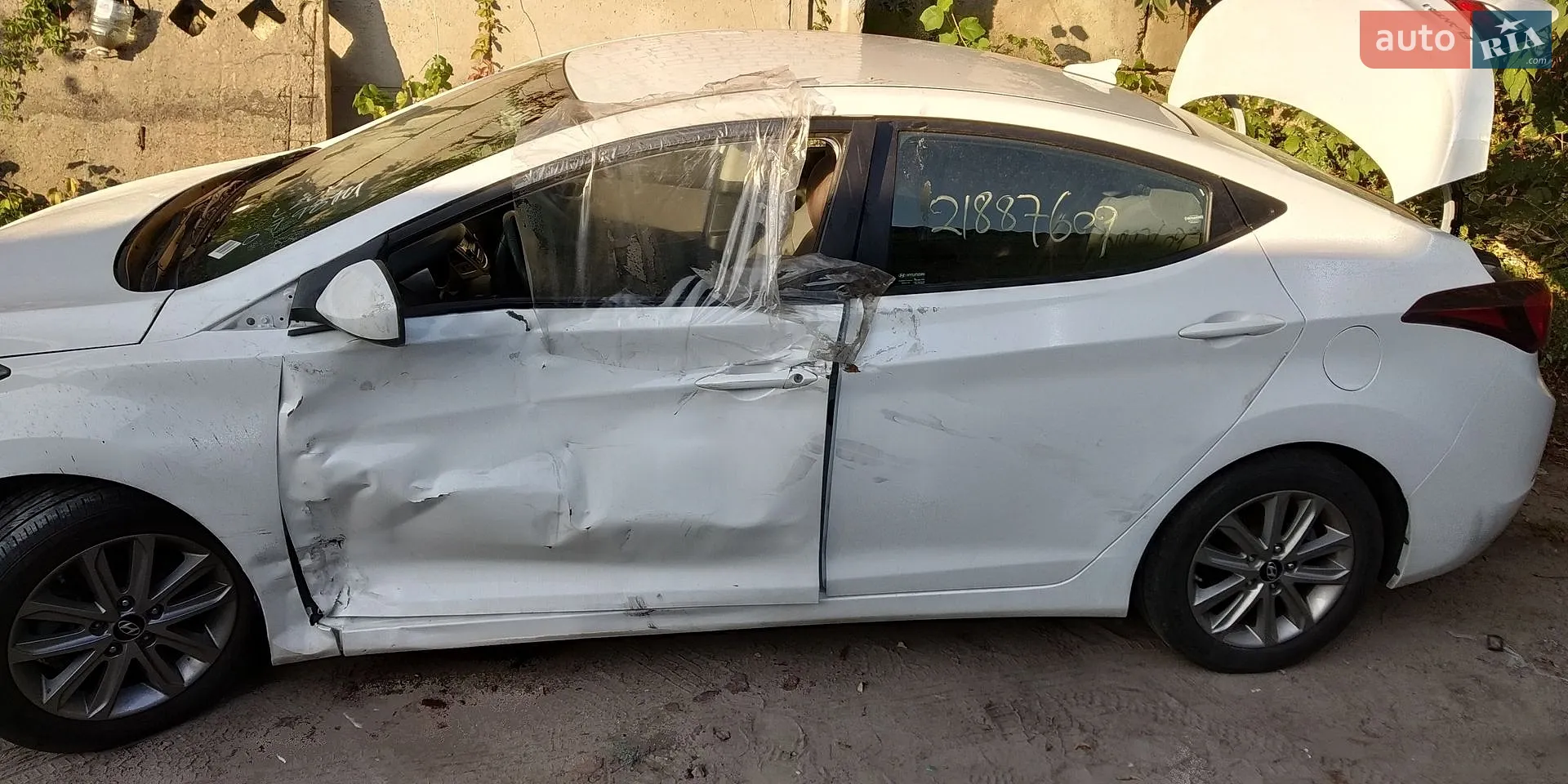 2015 Hyundai Elantra - мініатюра 16