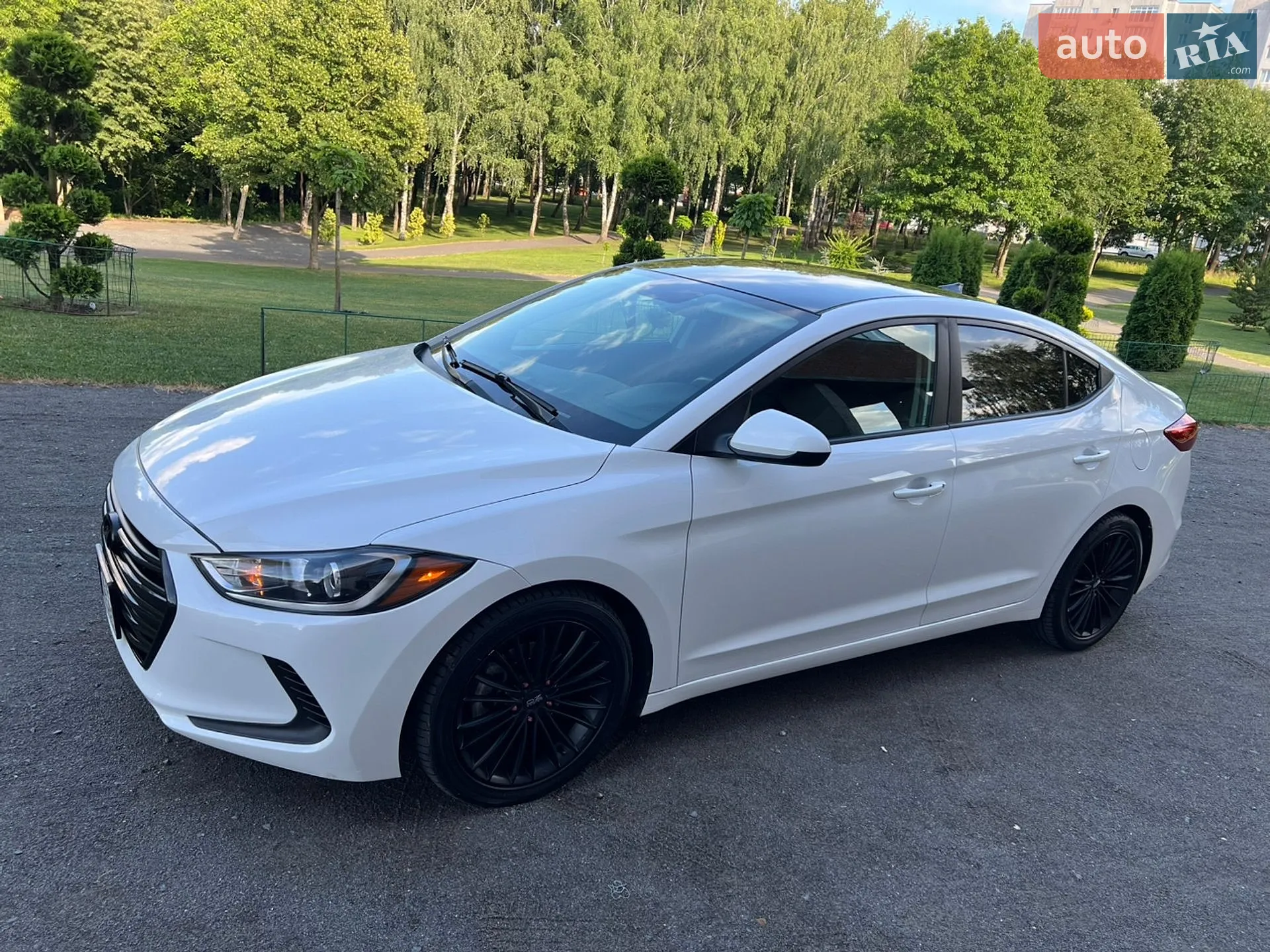 2017 Hyundai Elantra - мініатюра 5