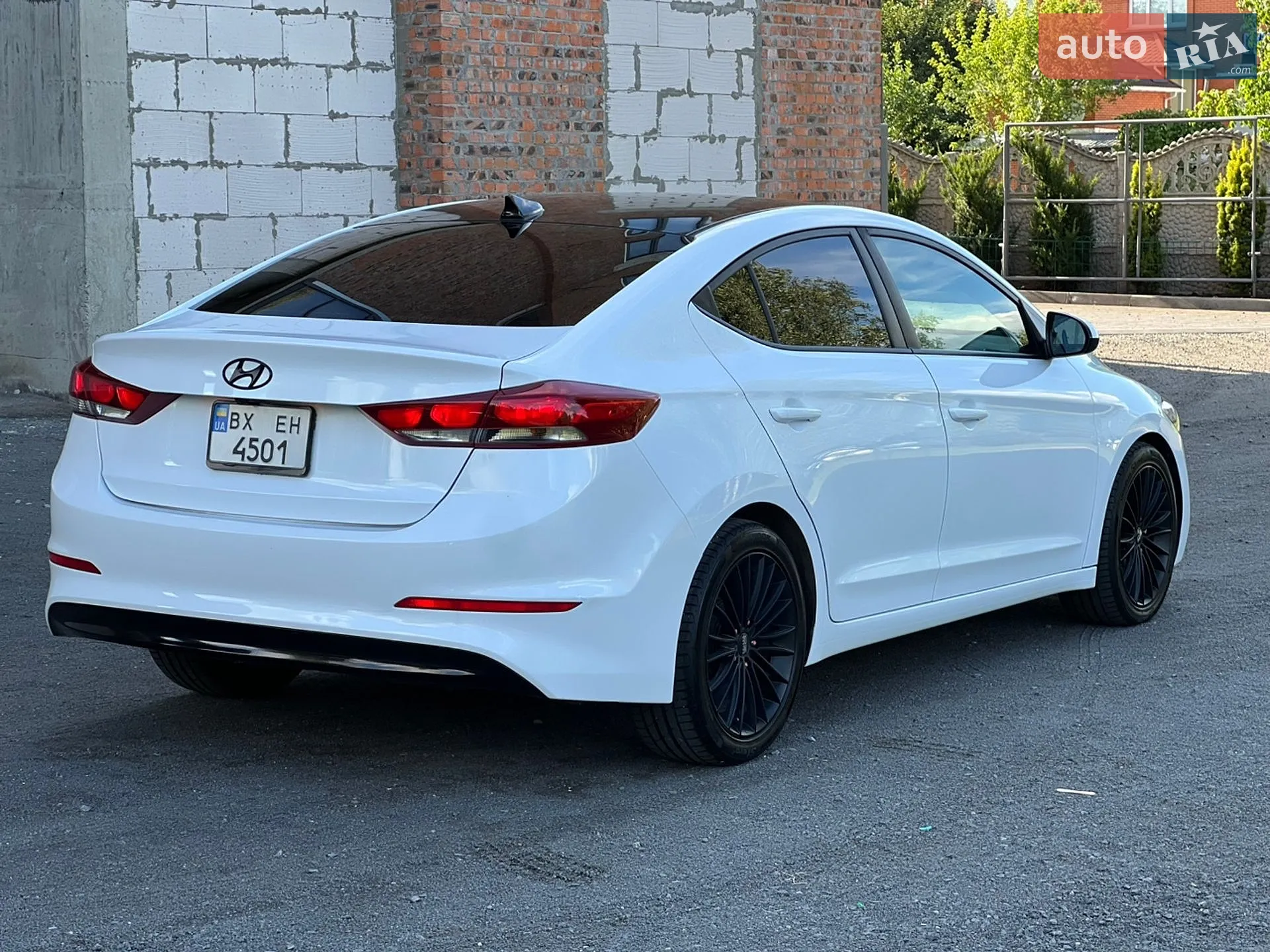 2017 Hyundai Elantra - мініатюра 14
