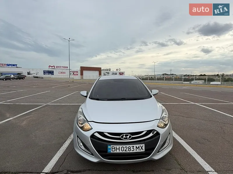 Hyundai Elantra 2013