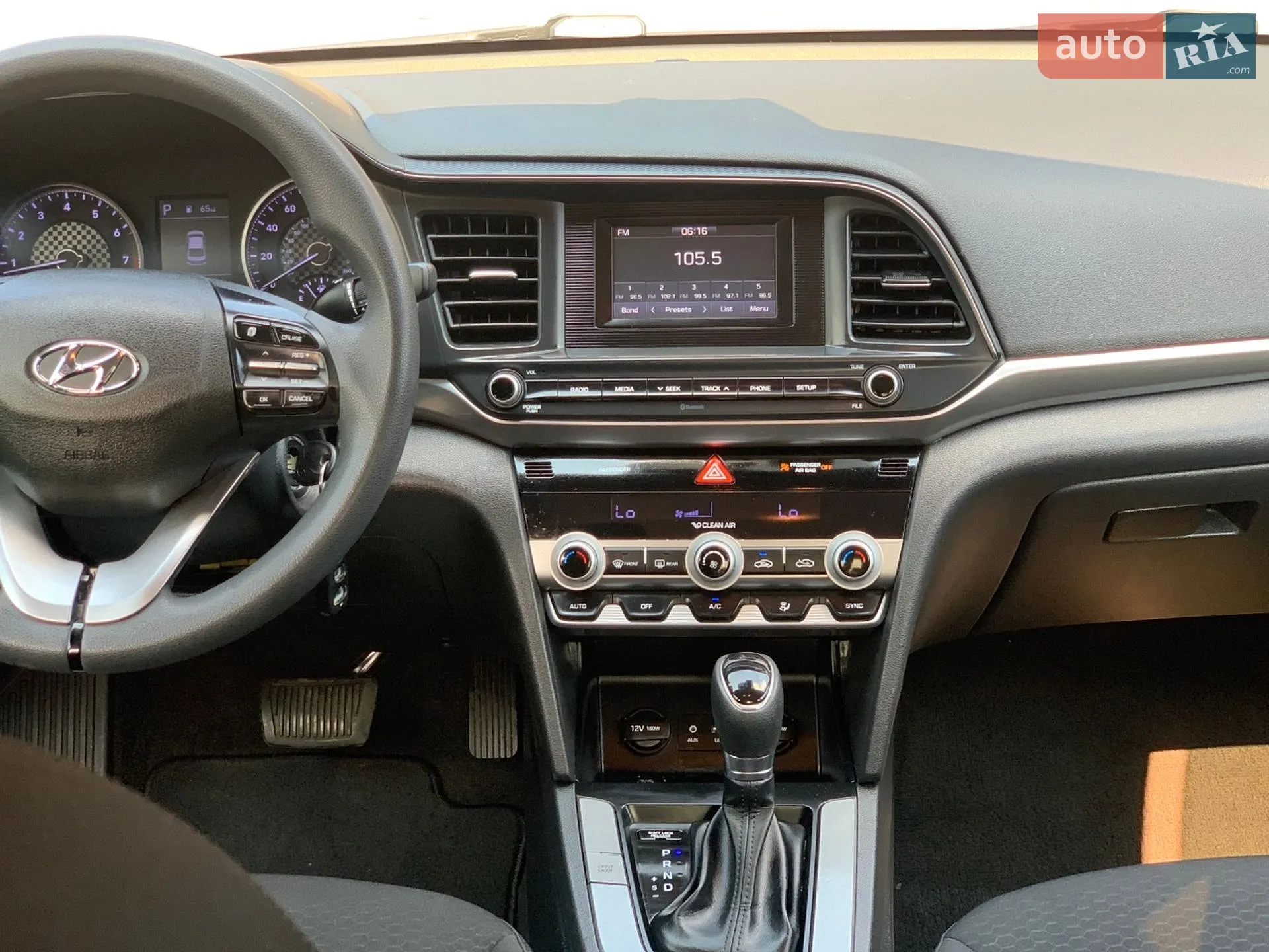 2019 Hyundai Elantra - мініатюра 22