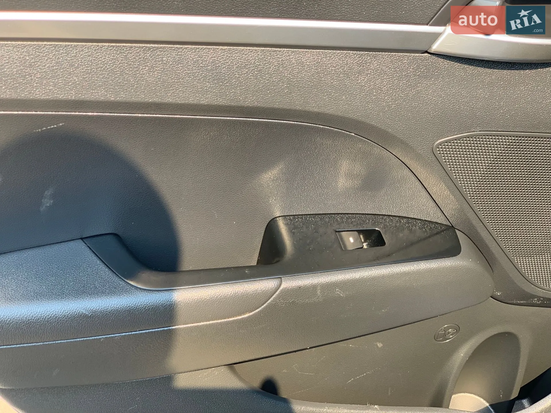 2019 Hyundai Elantra - мініатюра 27