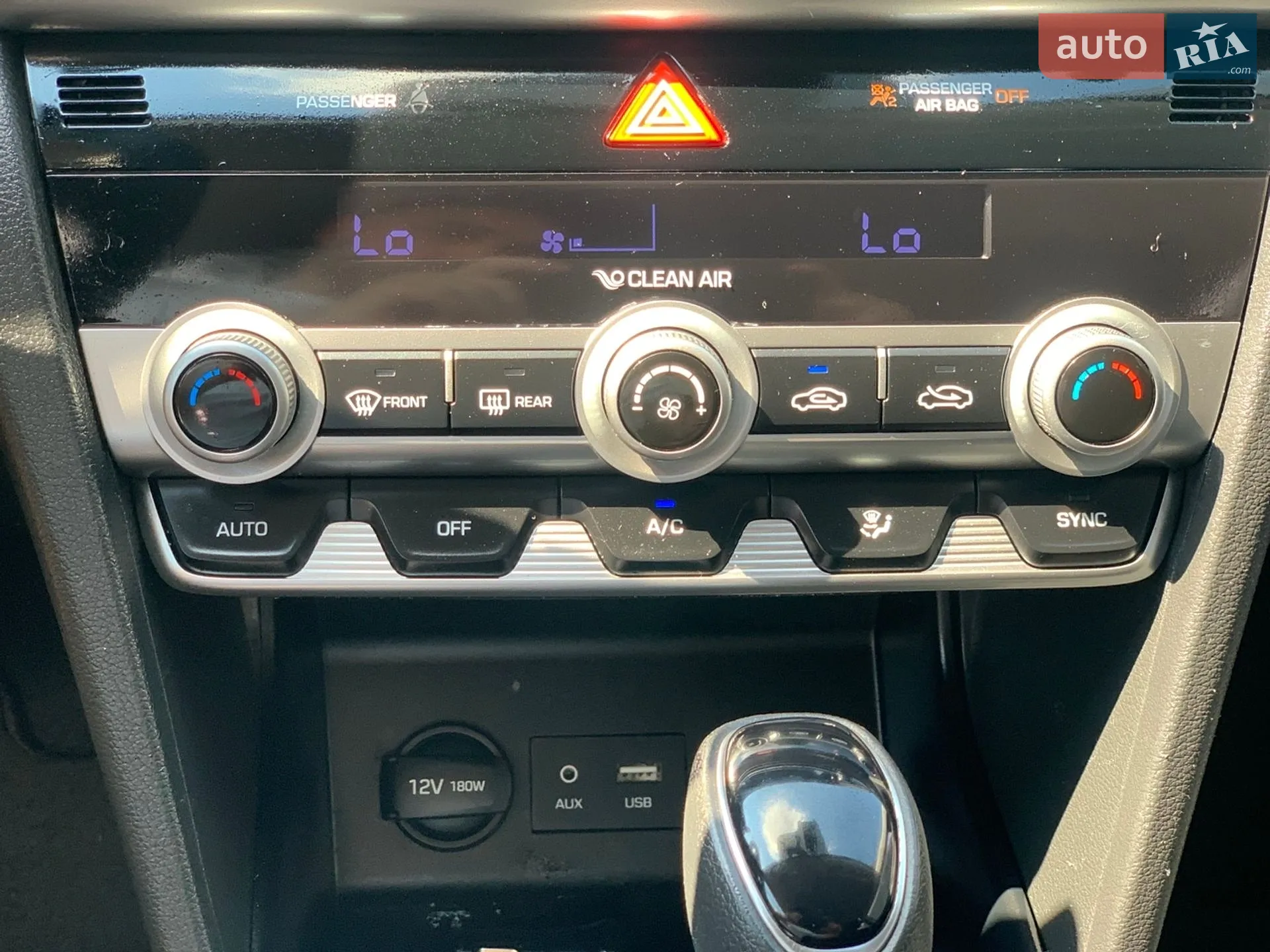 2019 Hyundai Elantra - мініатюра 30
