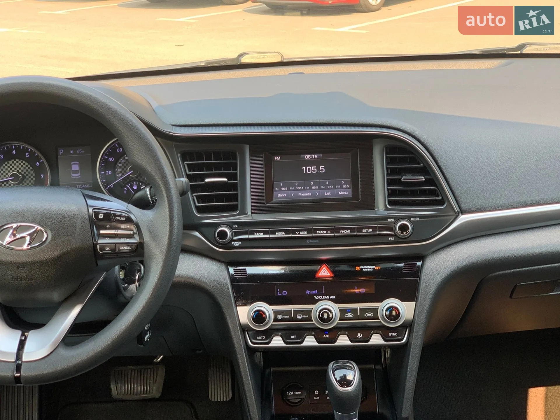 2019 Hyundai Elantra - мініатюра 12