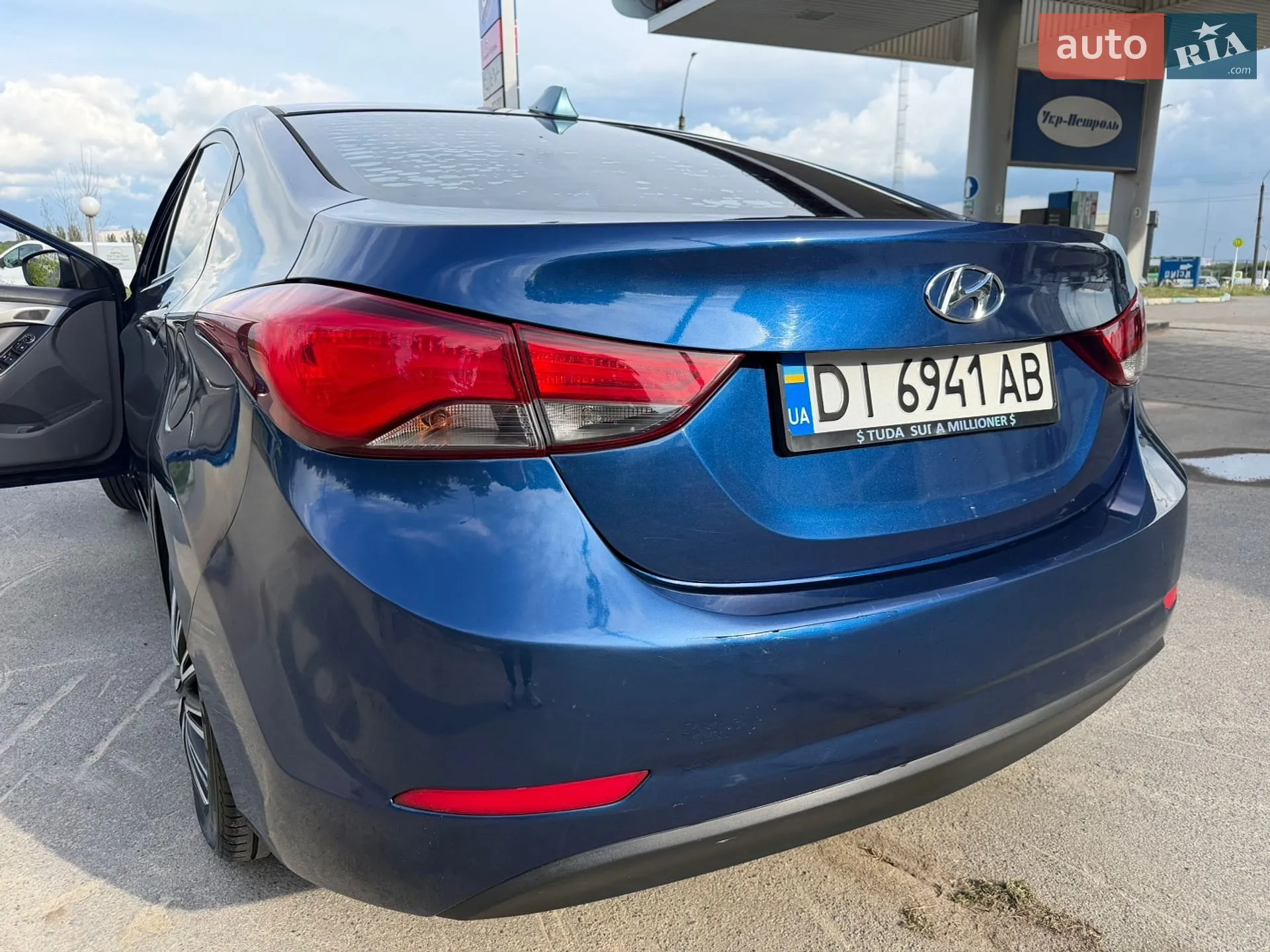 2015 Hyundai Elantra - мініатюра 18