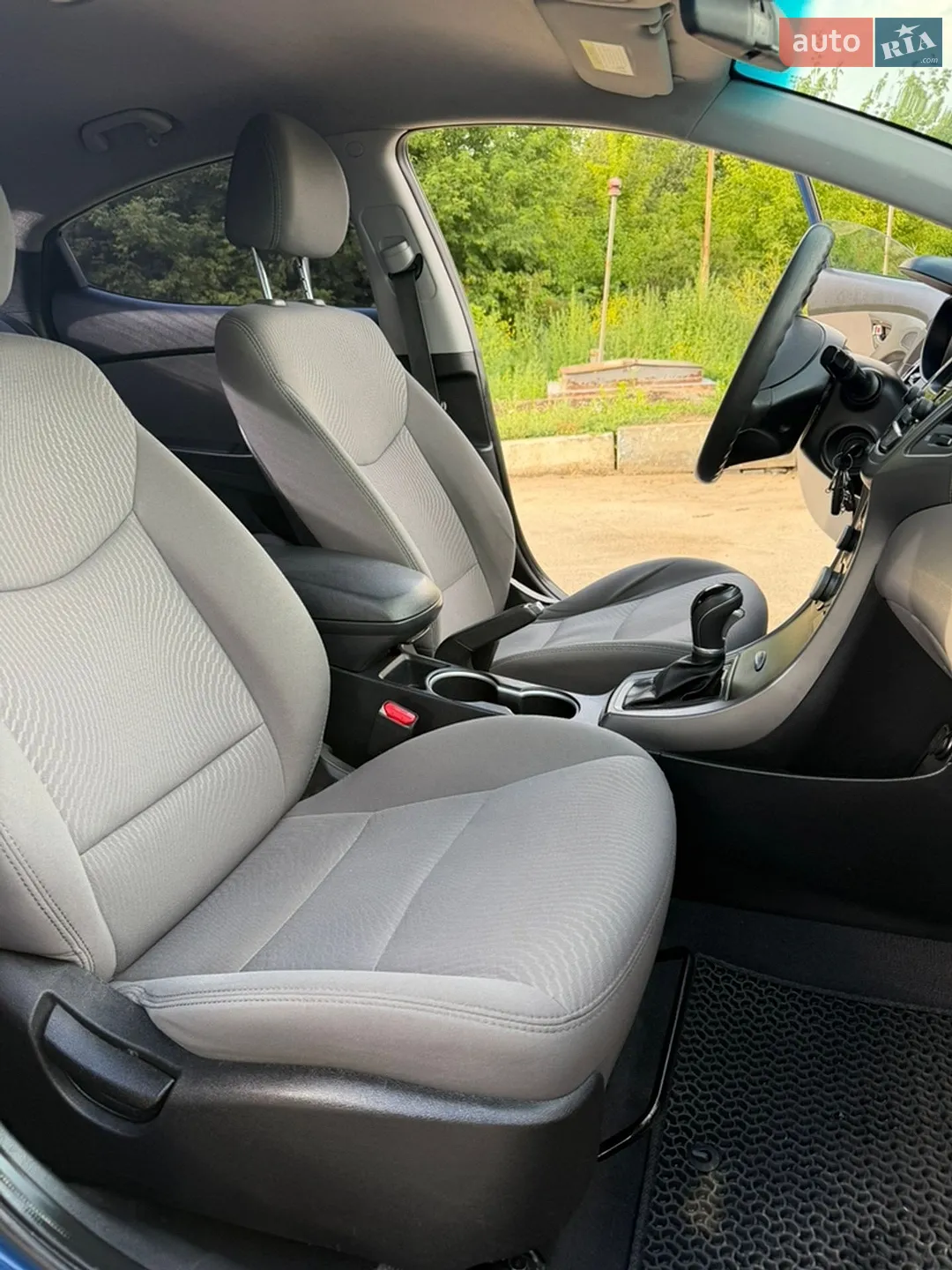 2015 Hyundai Elantra - мініатюра 26