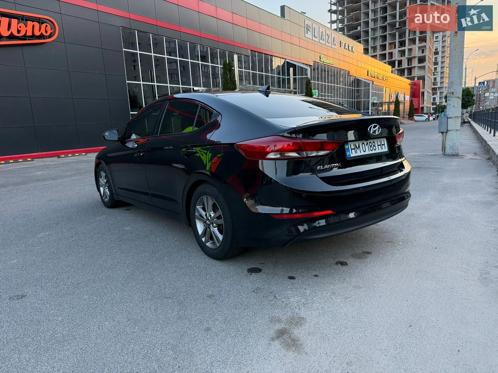 2016 Hyundai Elantra - мініатюра 13