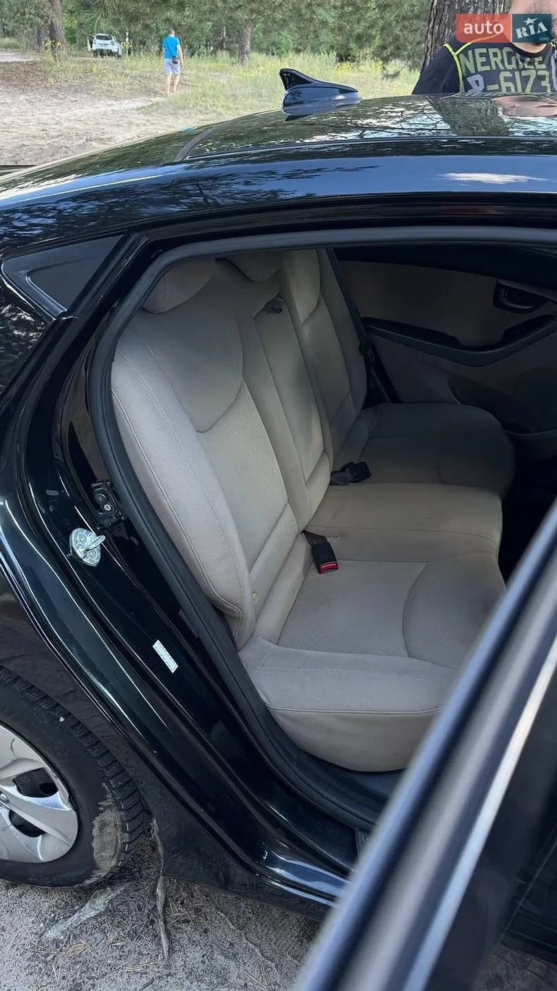 2015 Hyundai Elantra - мініатюра 4