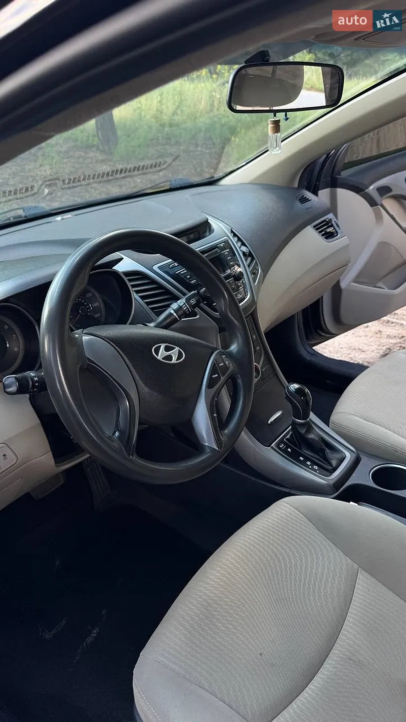 2015 Hyundai Elantra - мініатюра 6