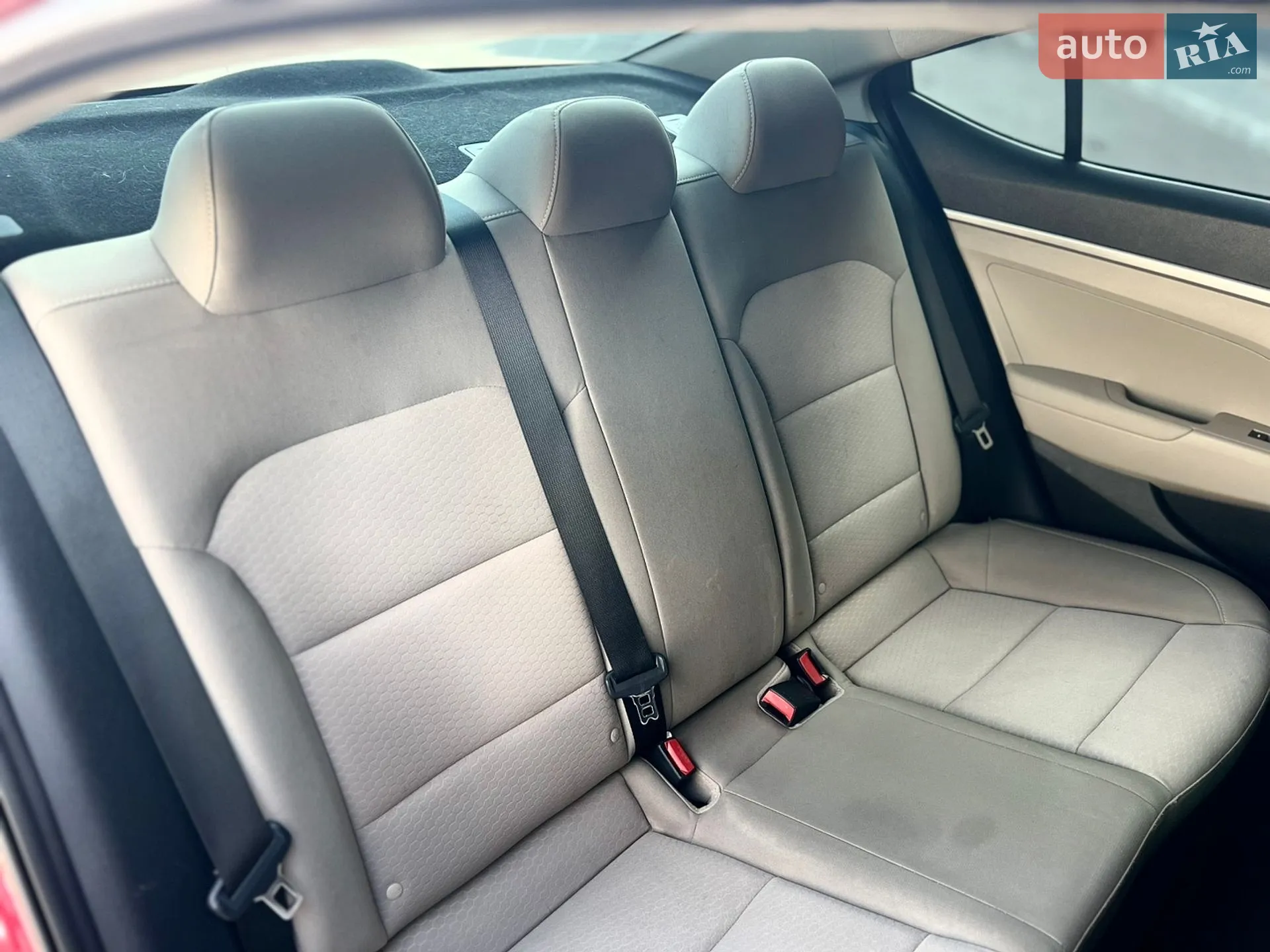2019 Hyundai Elantra - мініатюра 21