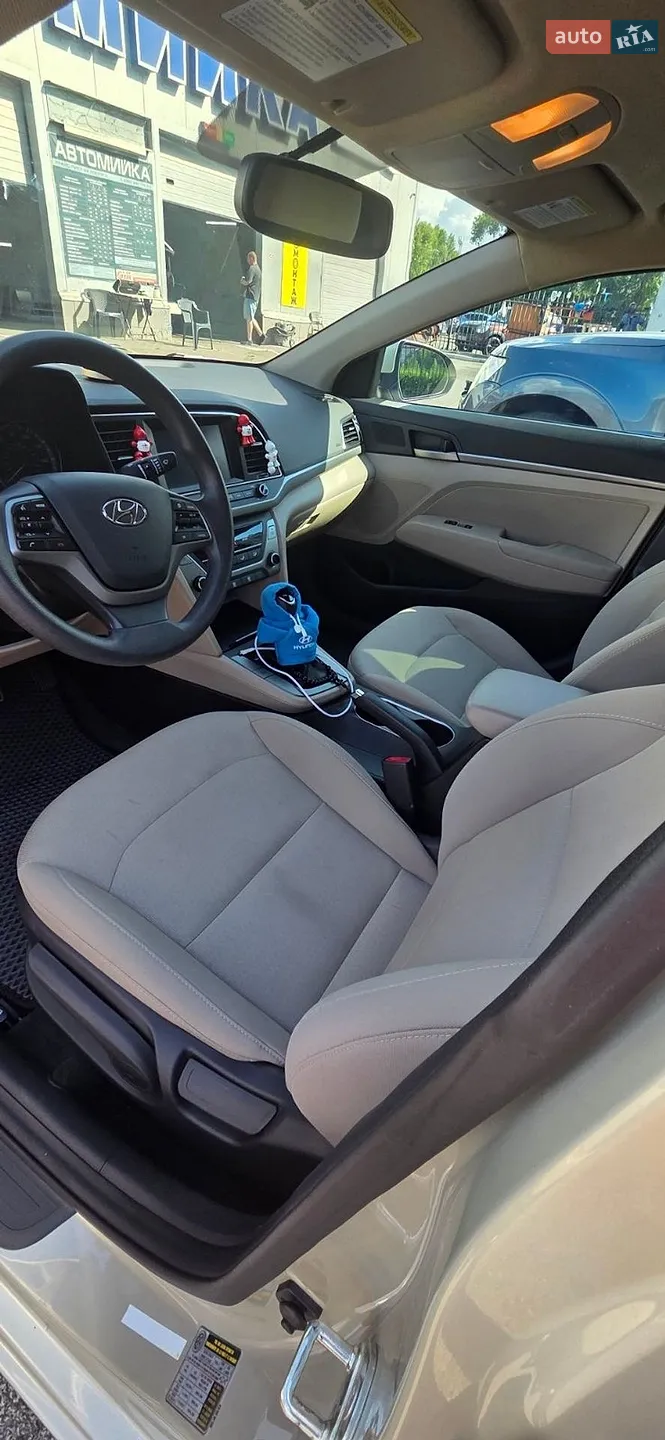 2018 Hyundai Elantra - мініатюра 10