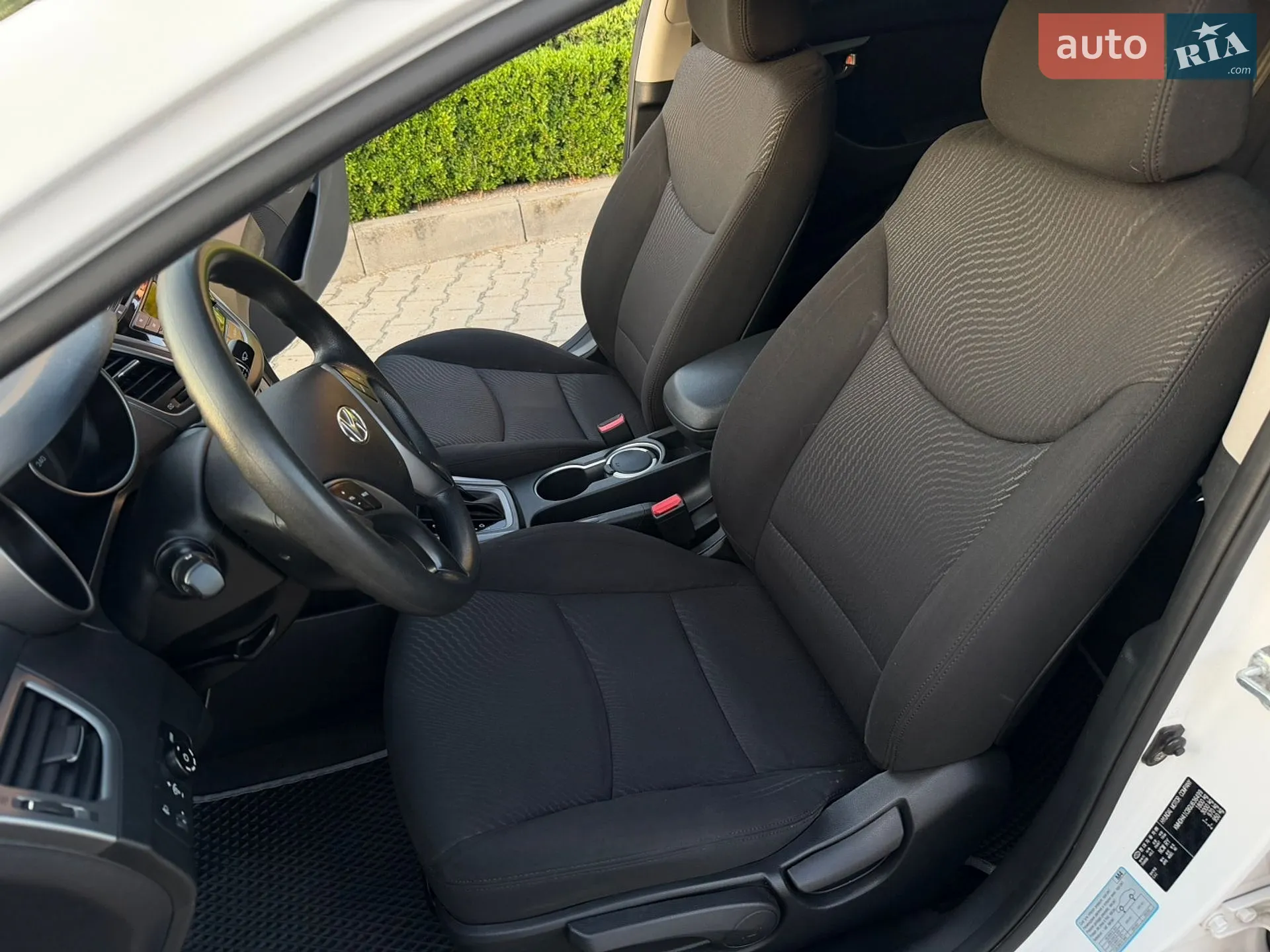 2015 Hyundai Elantra - мініатюра 36