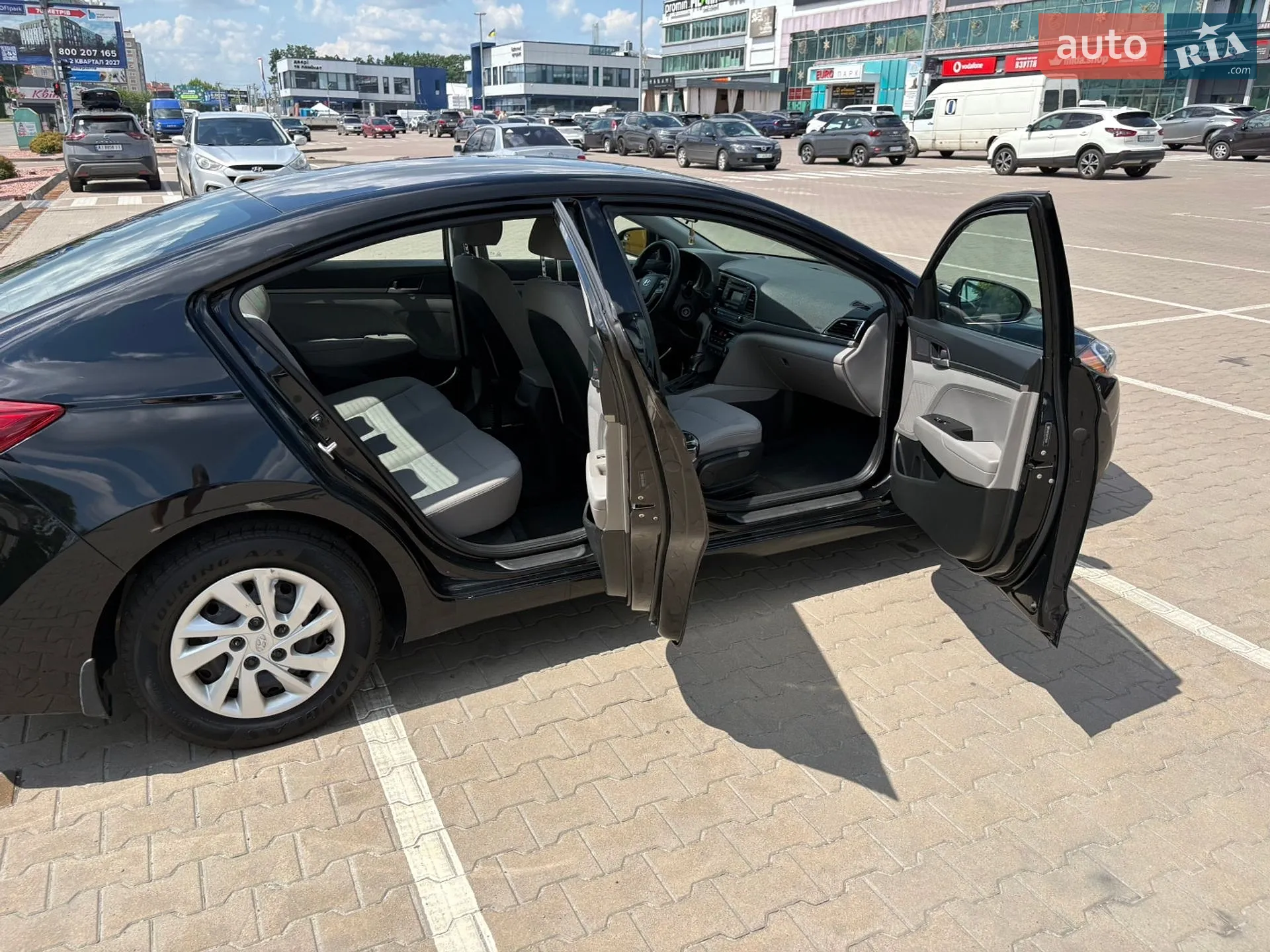 2018 Hyundai Elantra - мініатюра 15