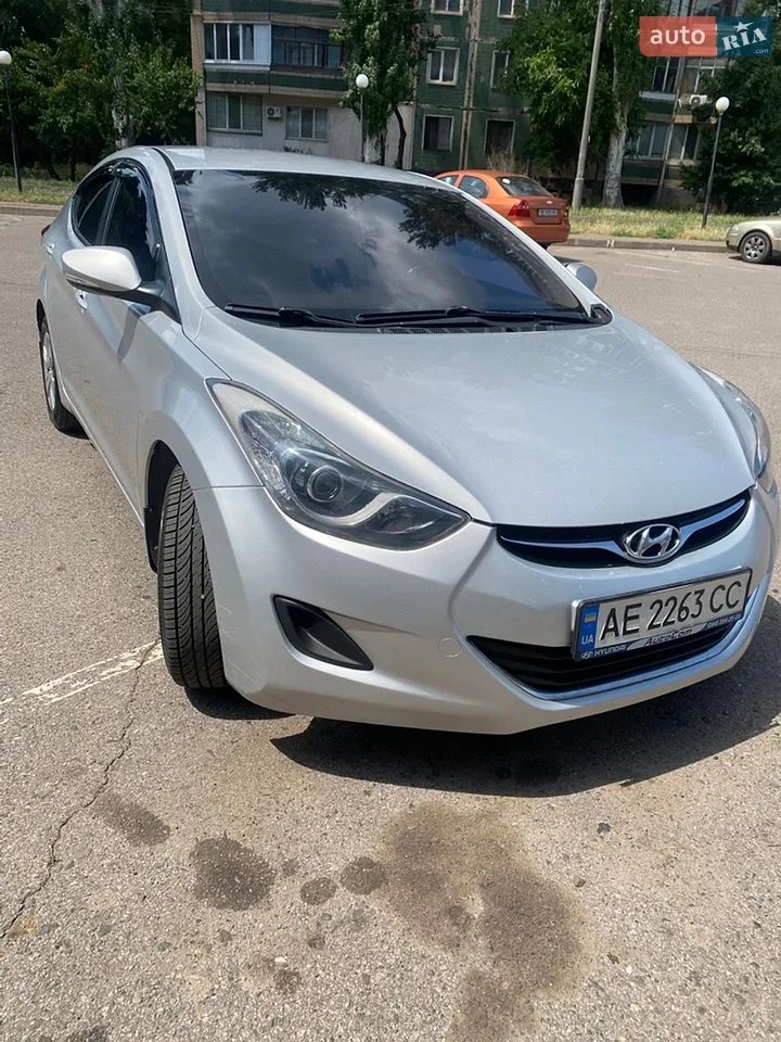 2013 Hyundai Elantra - мініатюра 27