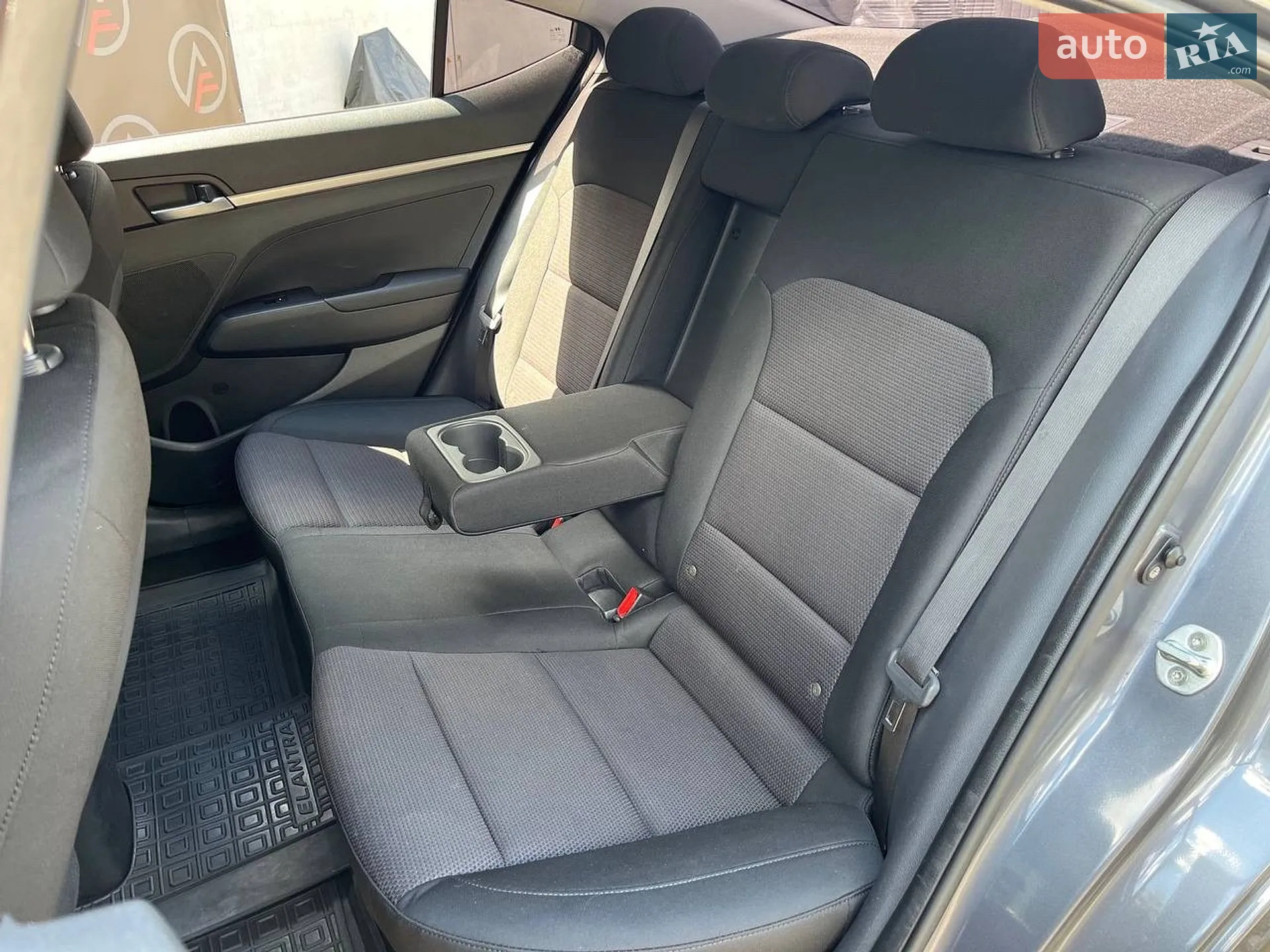 2019 Hyundai Elantra - мініатюра 10