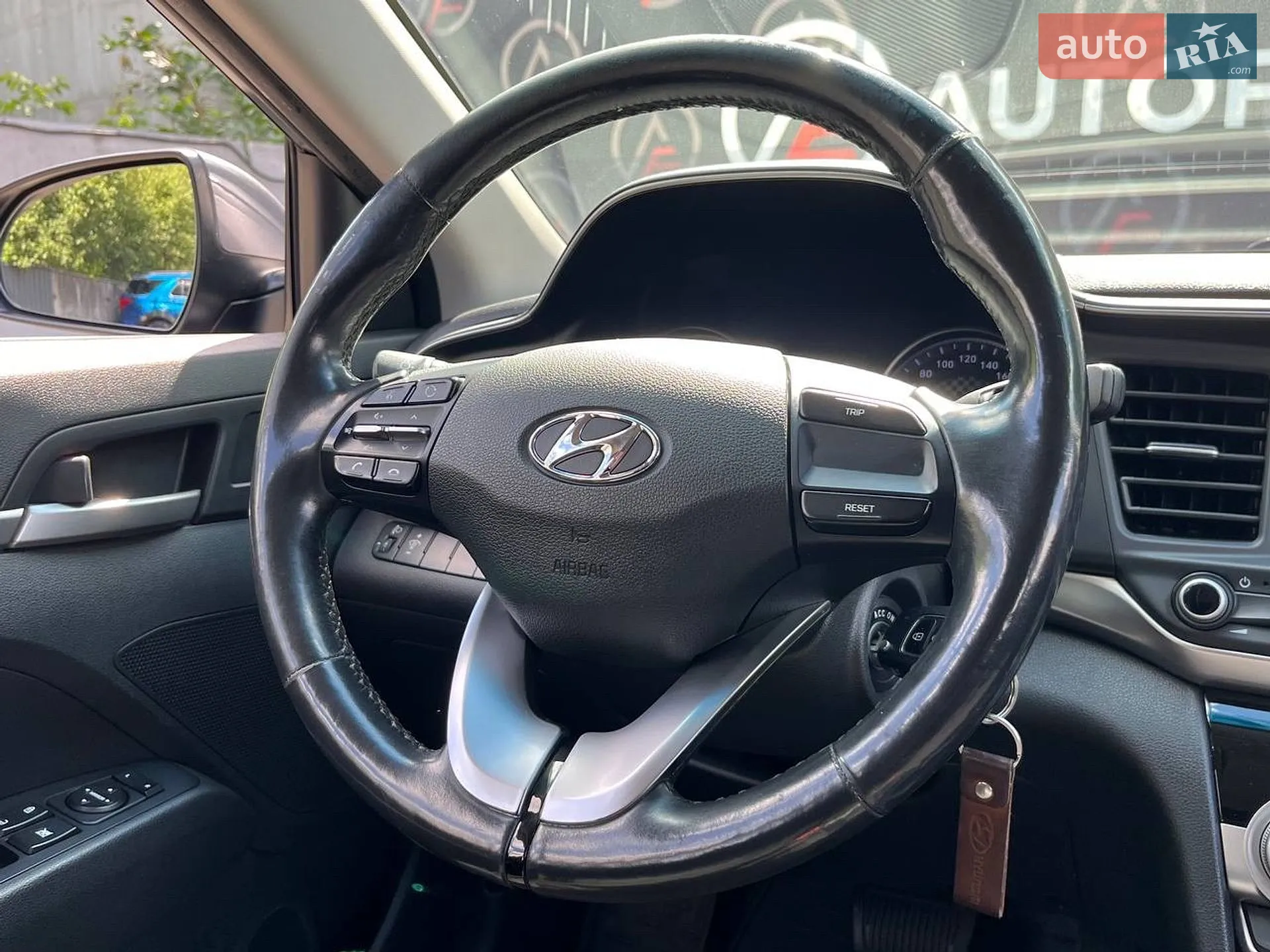 2019 Hyundai Elantra - мініатюра 14